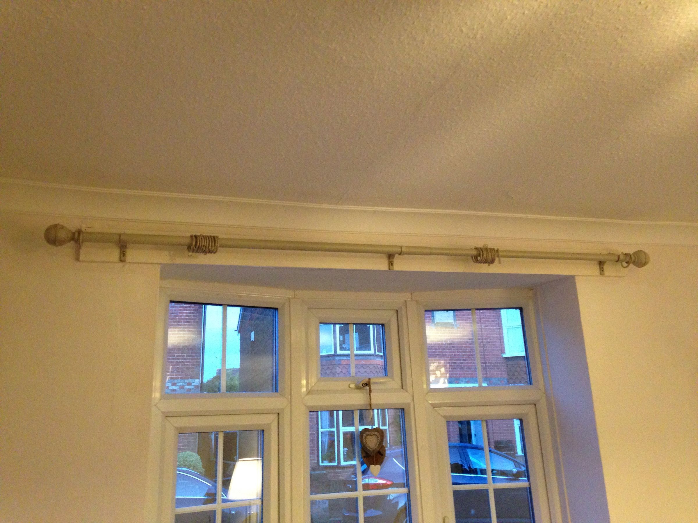 How to Put Up a Curtain Pole 9 Steps (with Pictures) Instructables