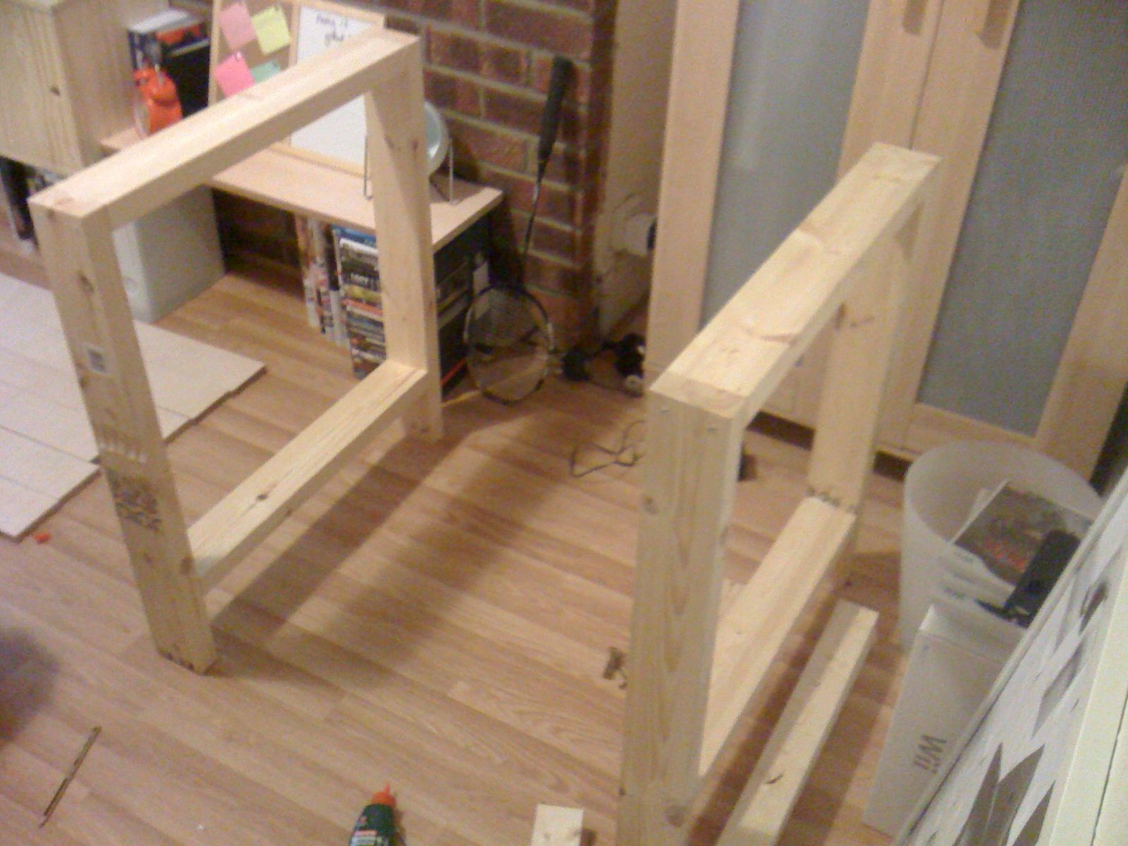 Build Your Own Desk, for Under 20 (30) 4 Steps Instructables