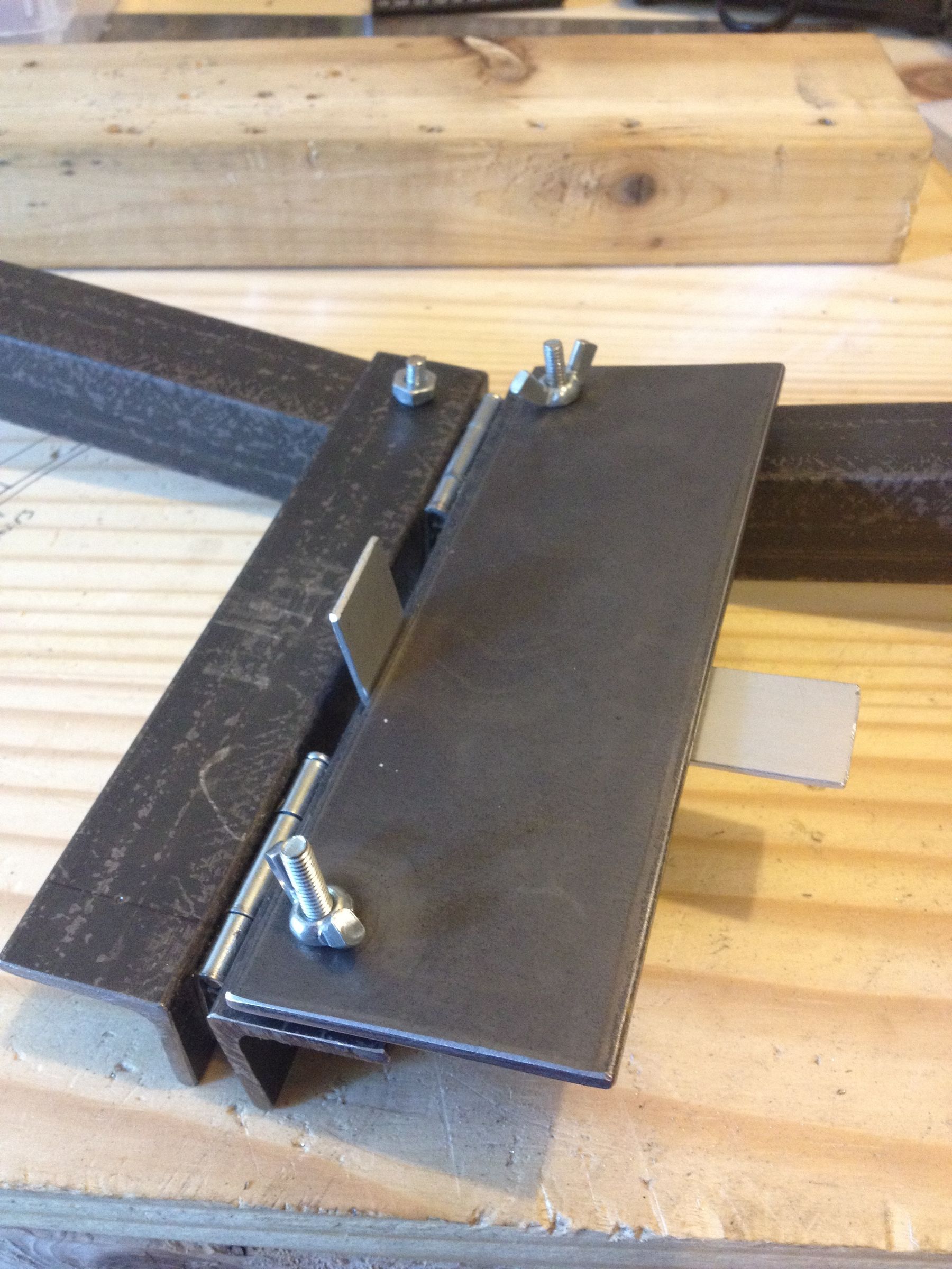 Inexpensive Soft Metal Bending Tool 4 Steps (with Pictures