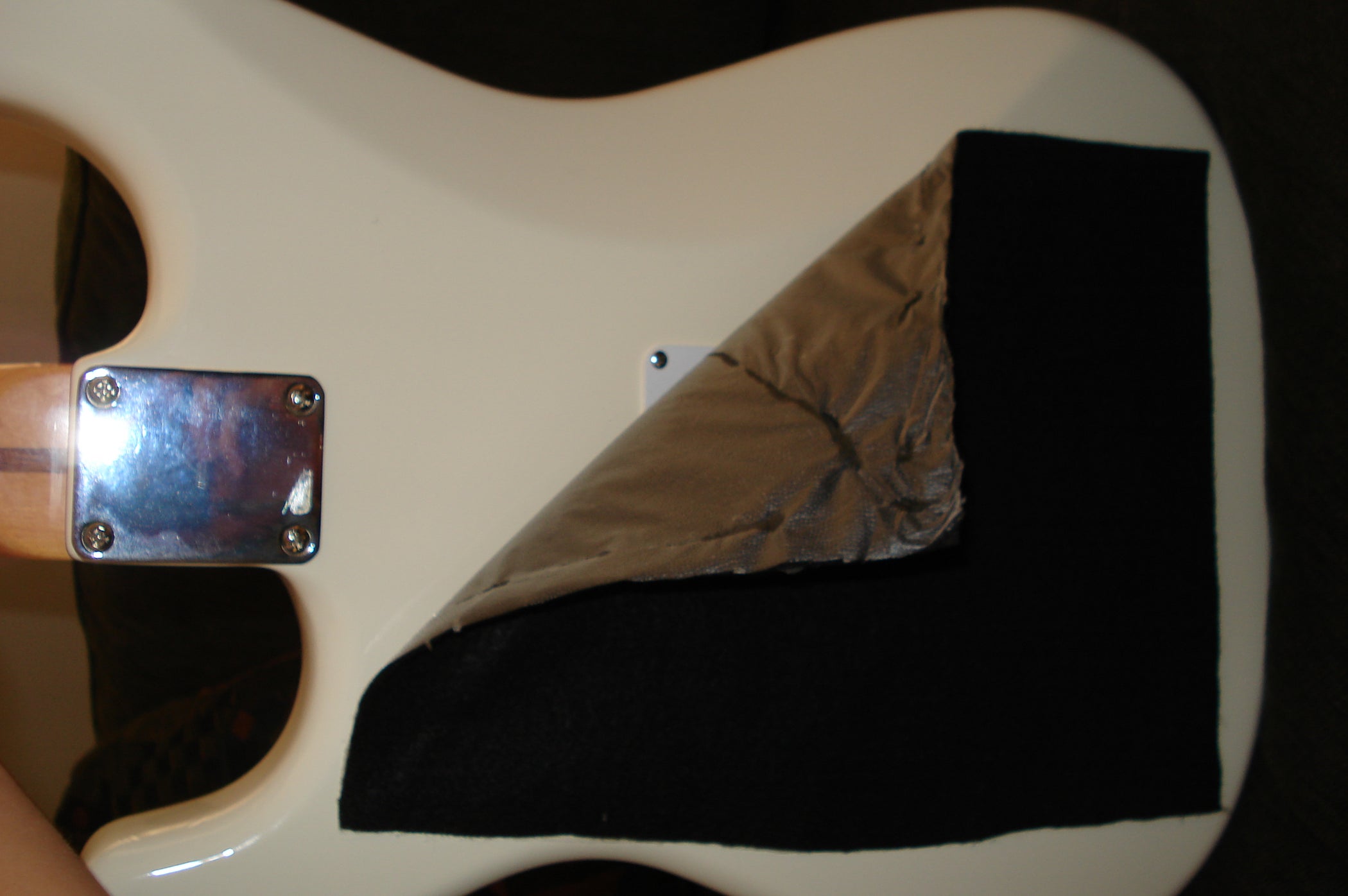 How to Make a Guitar Scratch Pad, Protects Back of Guitar From Belt