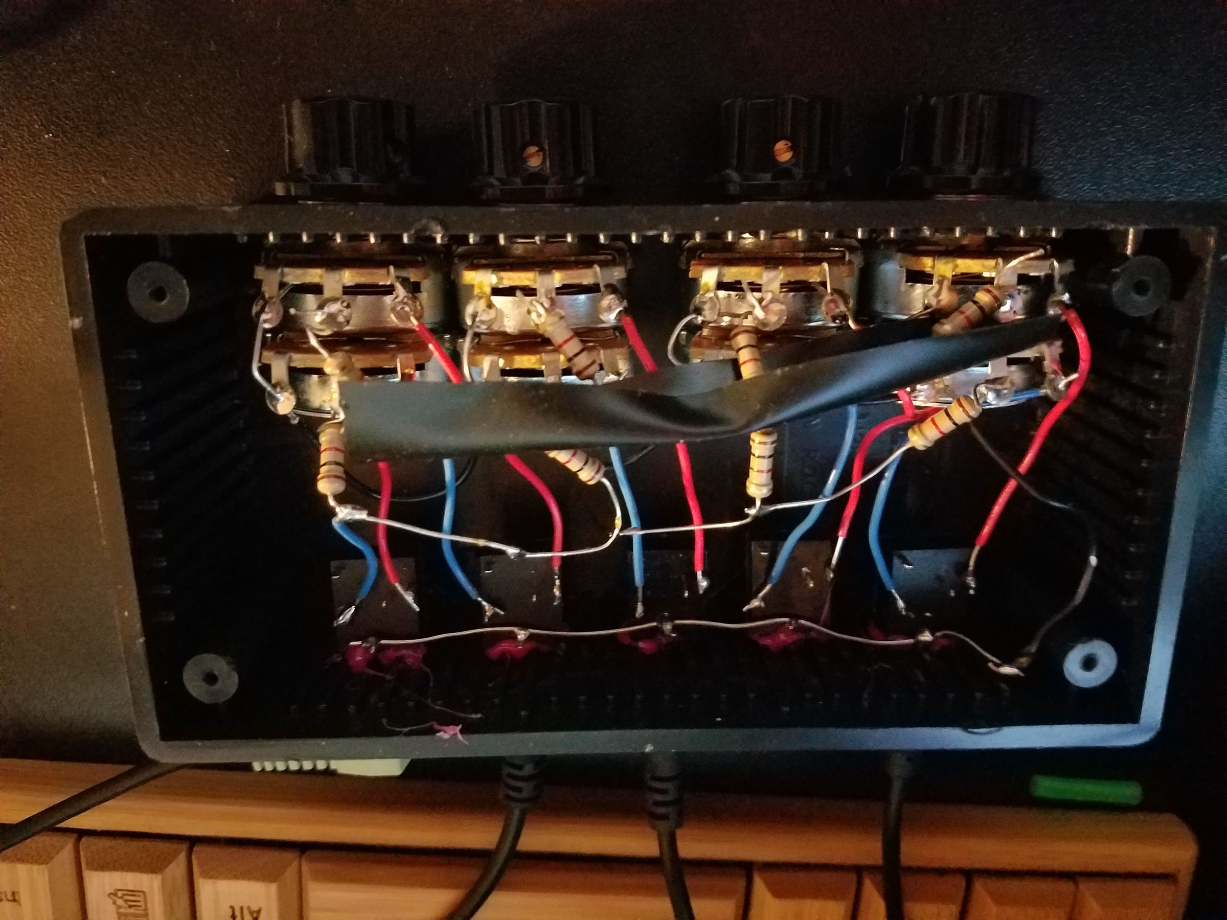 Passive Audio Mixer W/ Channel Volume Control : 6 Steps - Instructables
