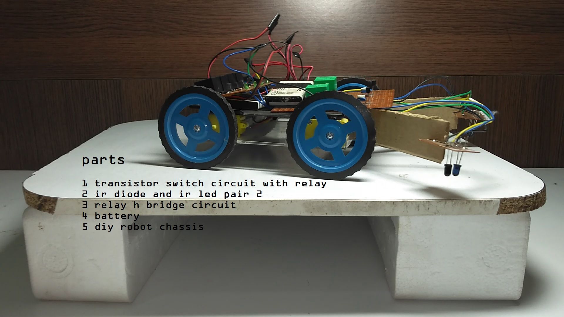 edge avoider robot