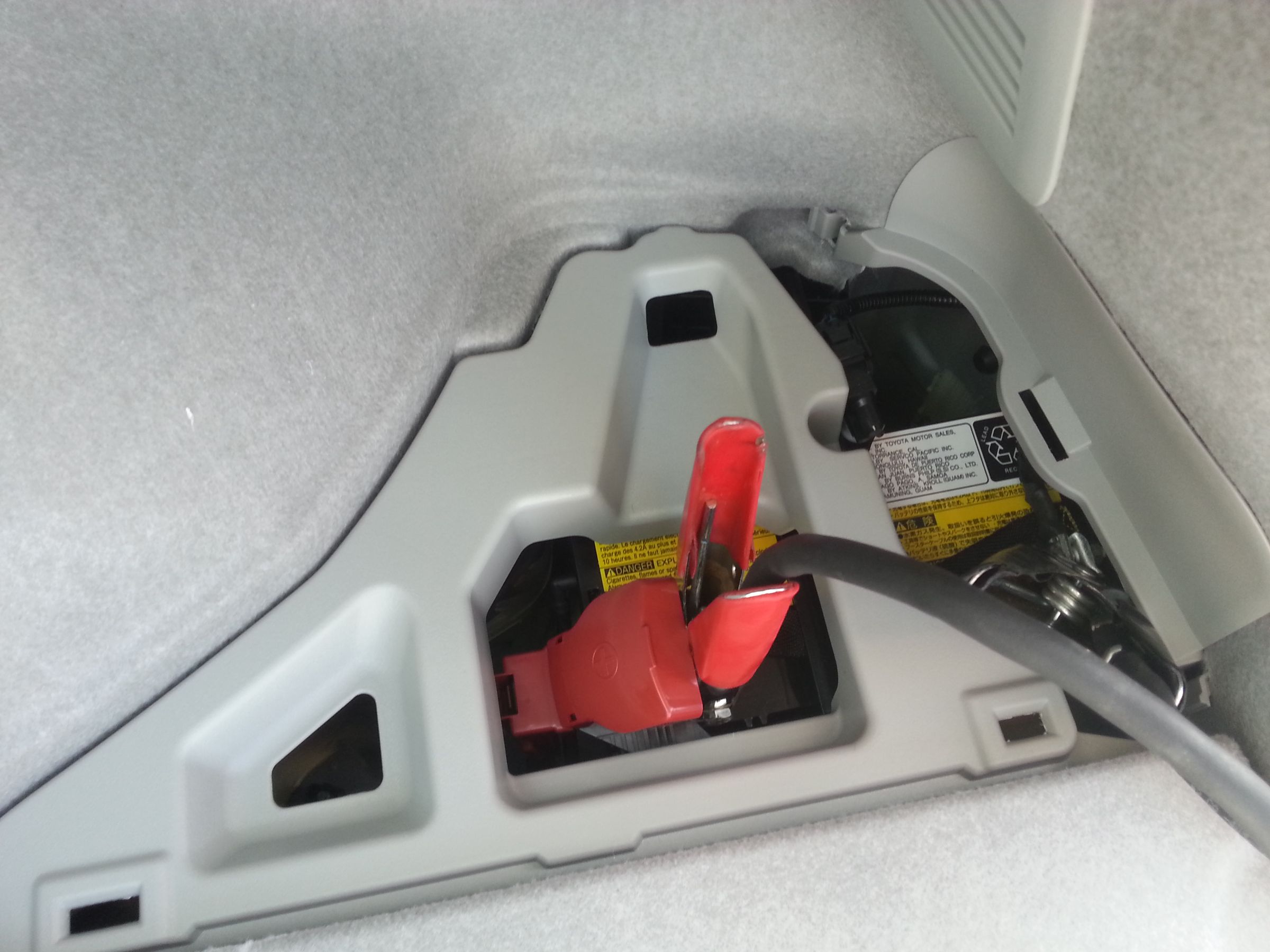 How to Jump Start a Toyota Prius 23 Steps Instructables