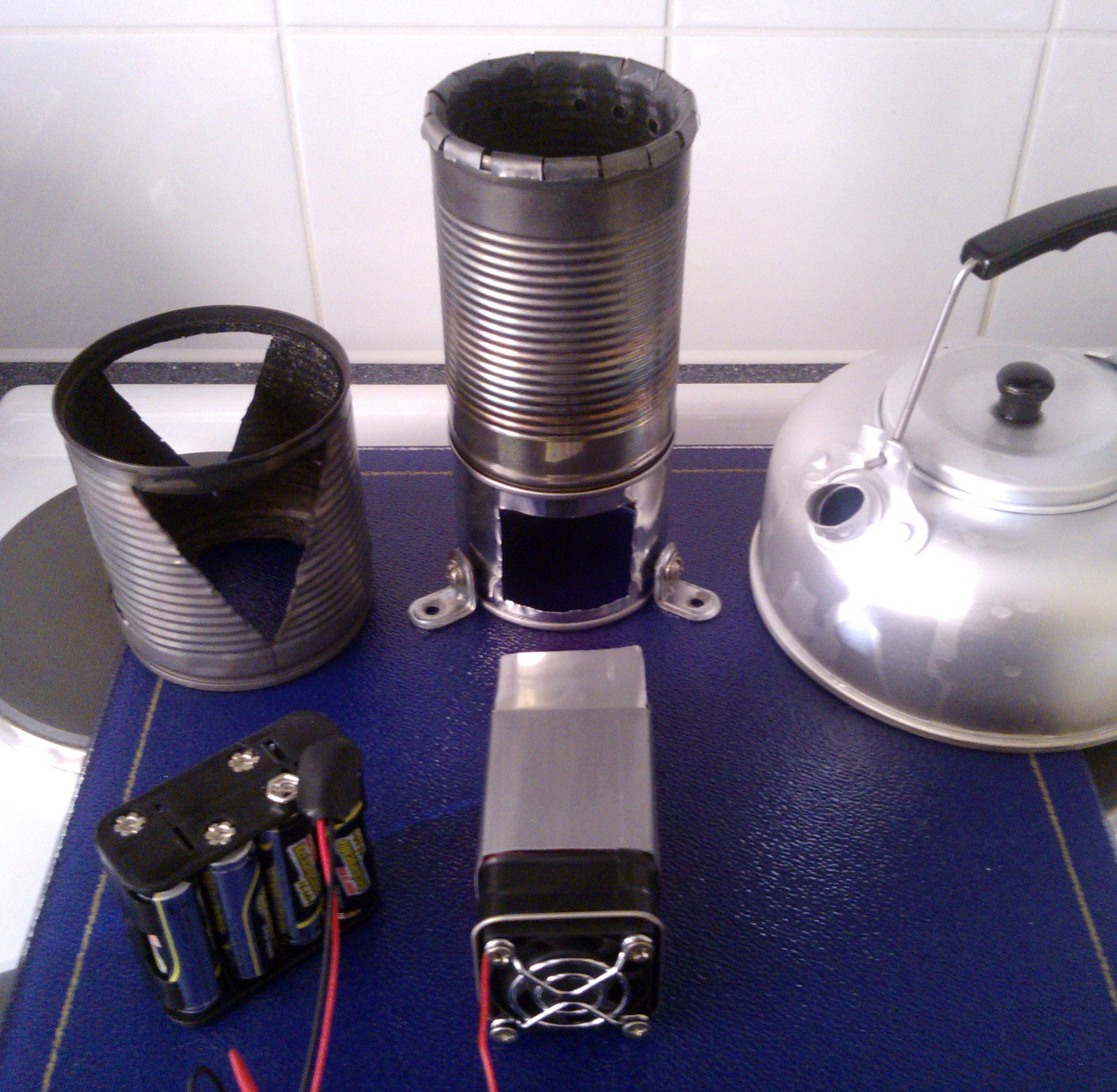 3ModeStove Mini Camping / Emergency Stove 9 Steps Instructables