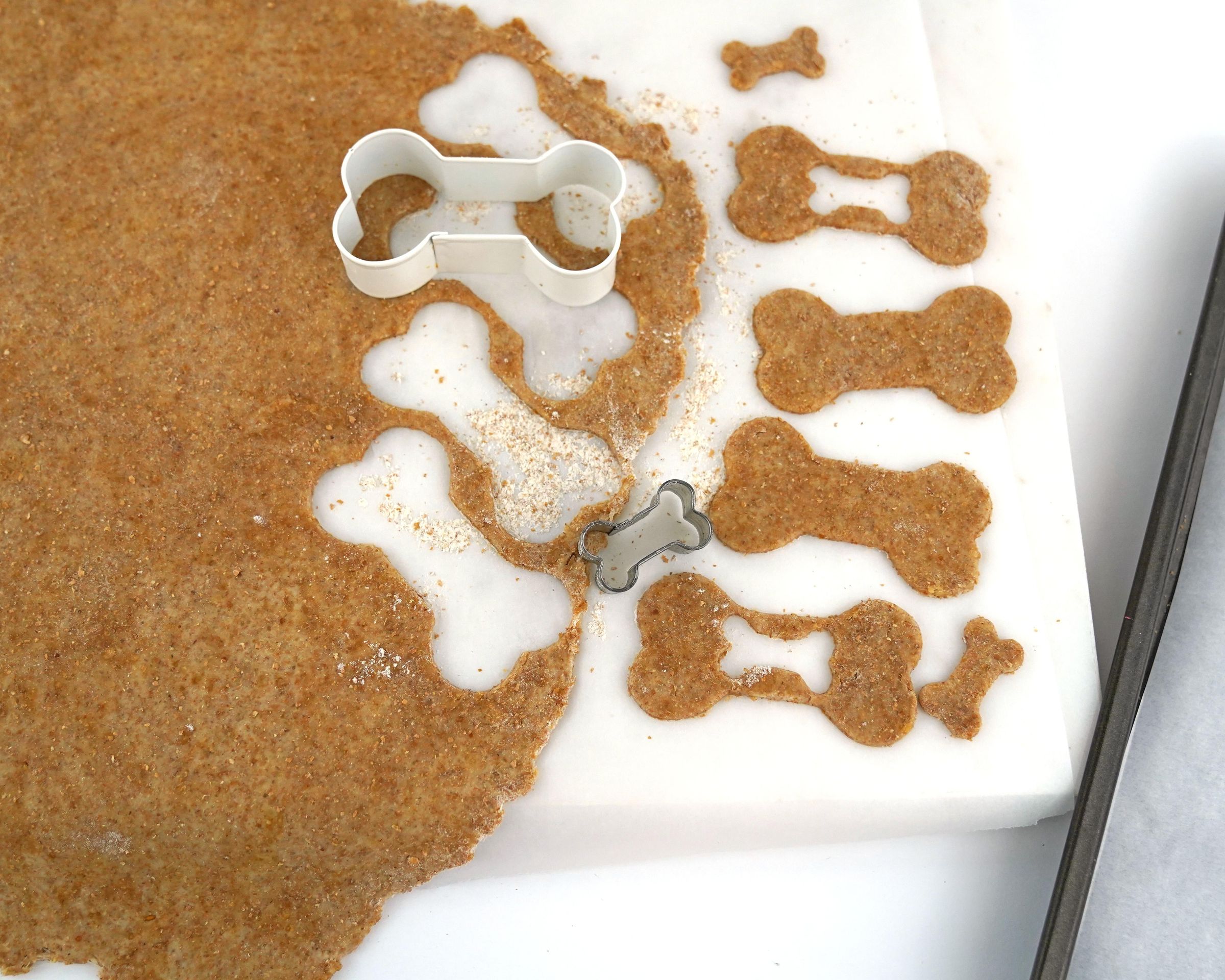 Peanut Butter and Jelly Linzer Cookies for Dogs 8 Steps (with