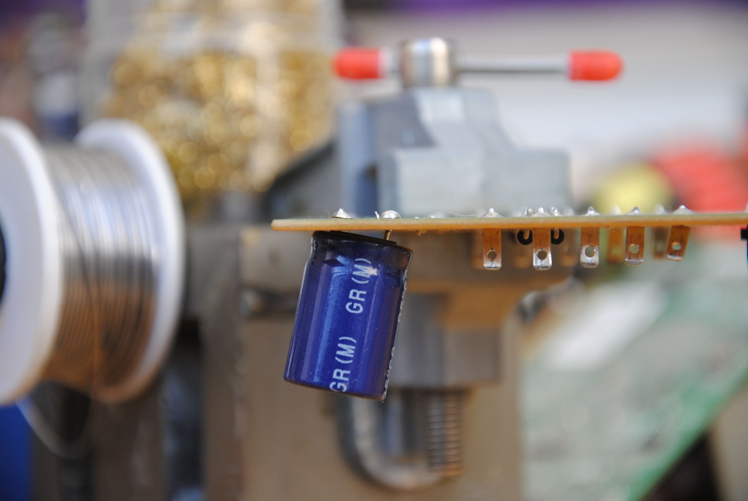 How to Desolder Electronic Components From Circuit Boards 7 Tips
