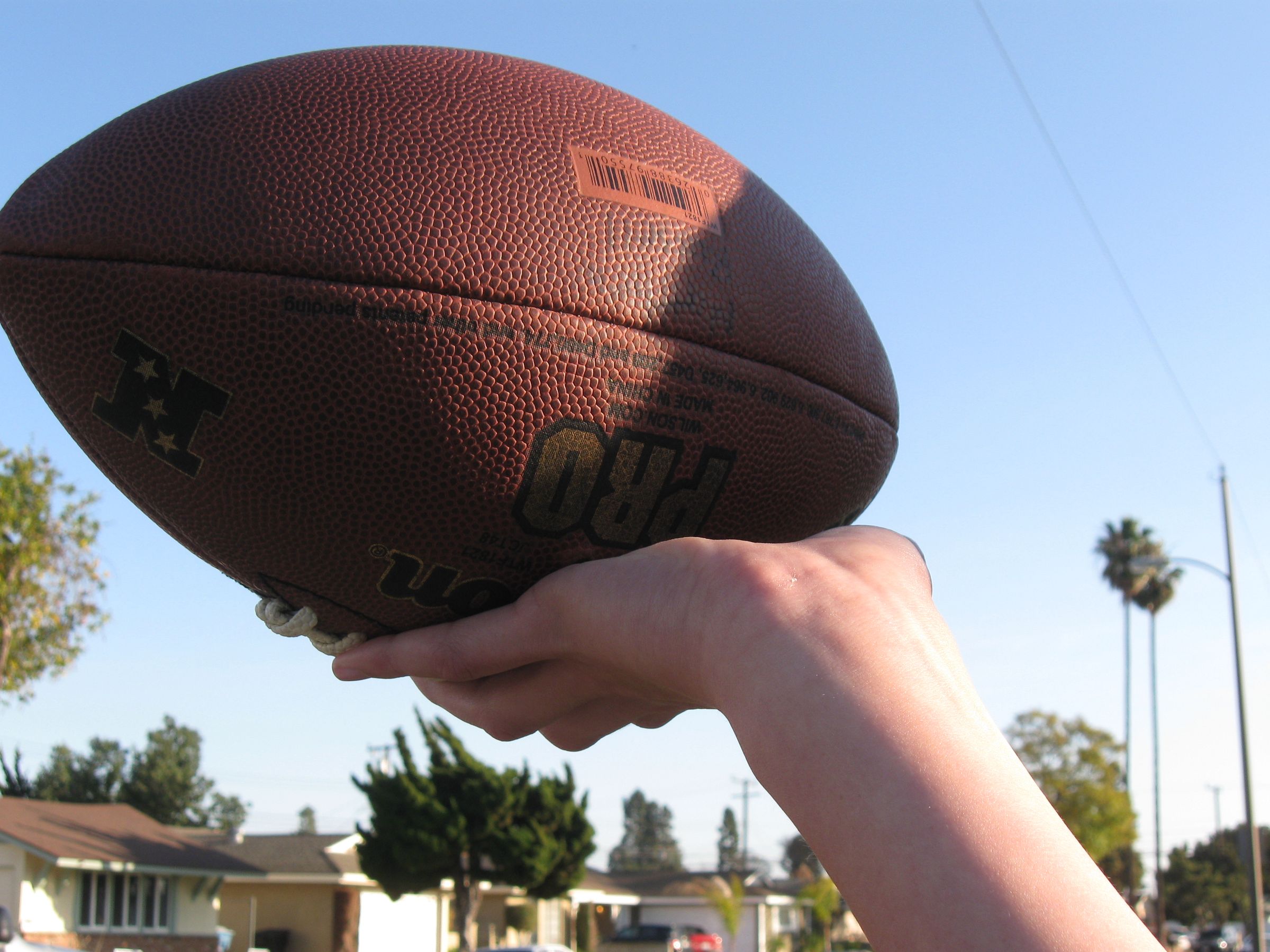 How to Throw a Football 5 Steps (with Pictures) Instructables