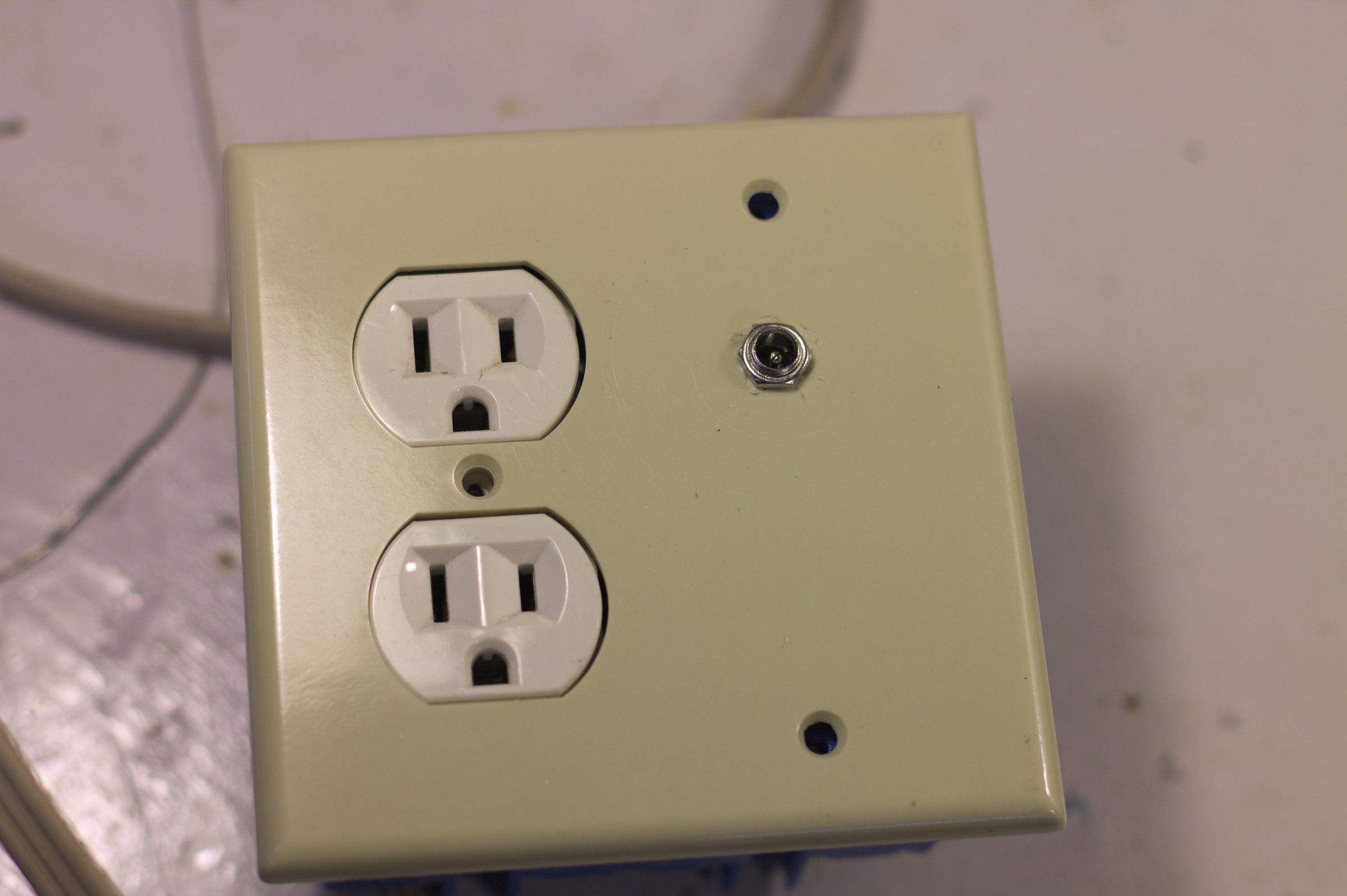 Thermostatcontrolled Outlet 9 Steps (with Pictures) Instructables
