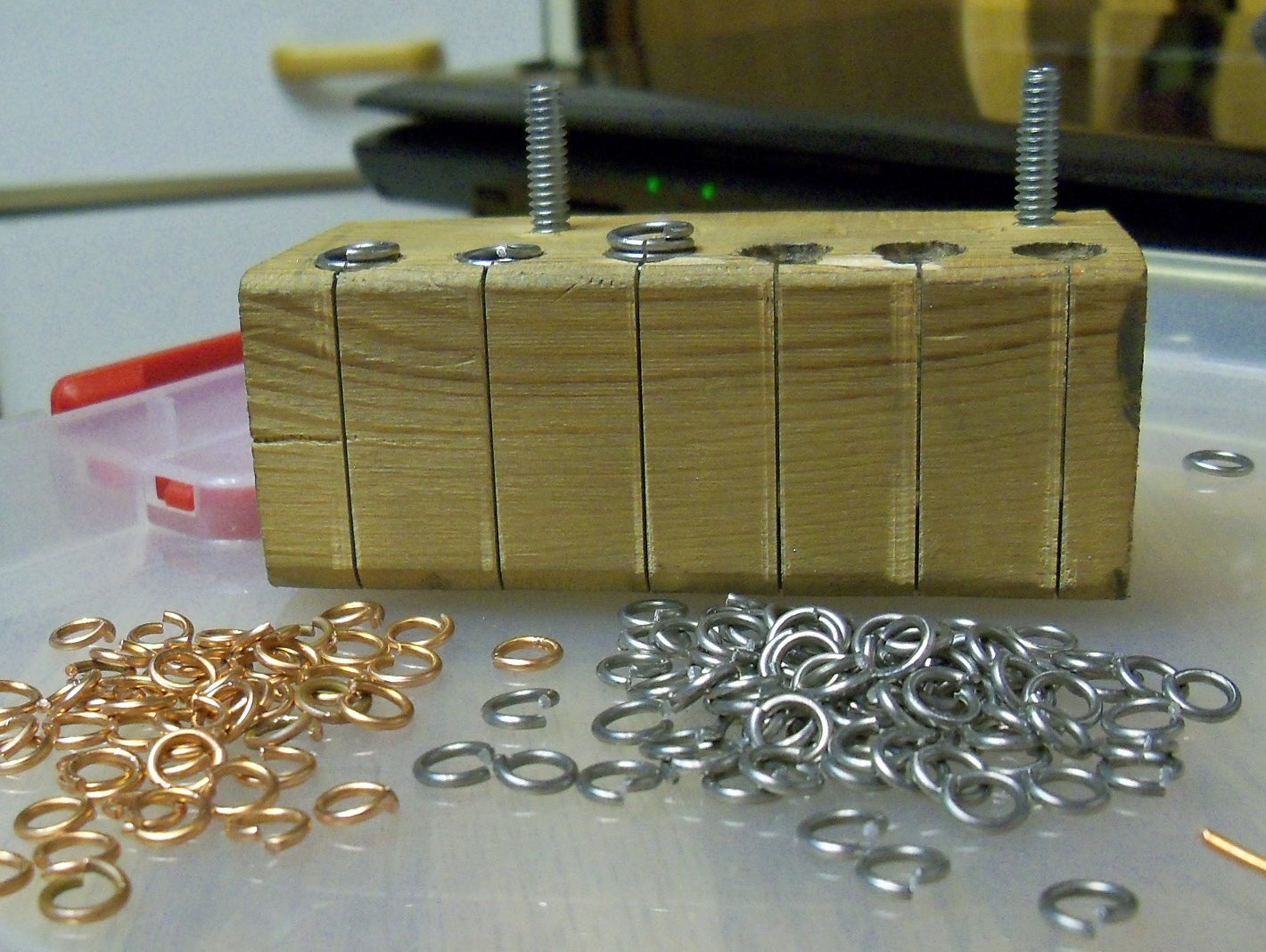 Scroll Saw Jig for Cutting Jump Rings 4 Steps Instructables