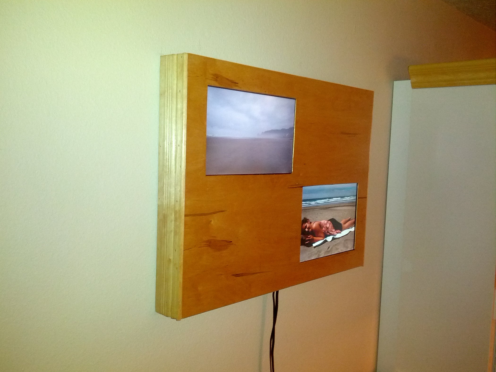 Dual Digital Frame/wall Mount Pc 4 Steps (with Pictures) Instructables