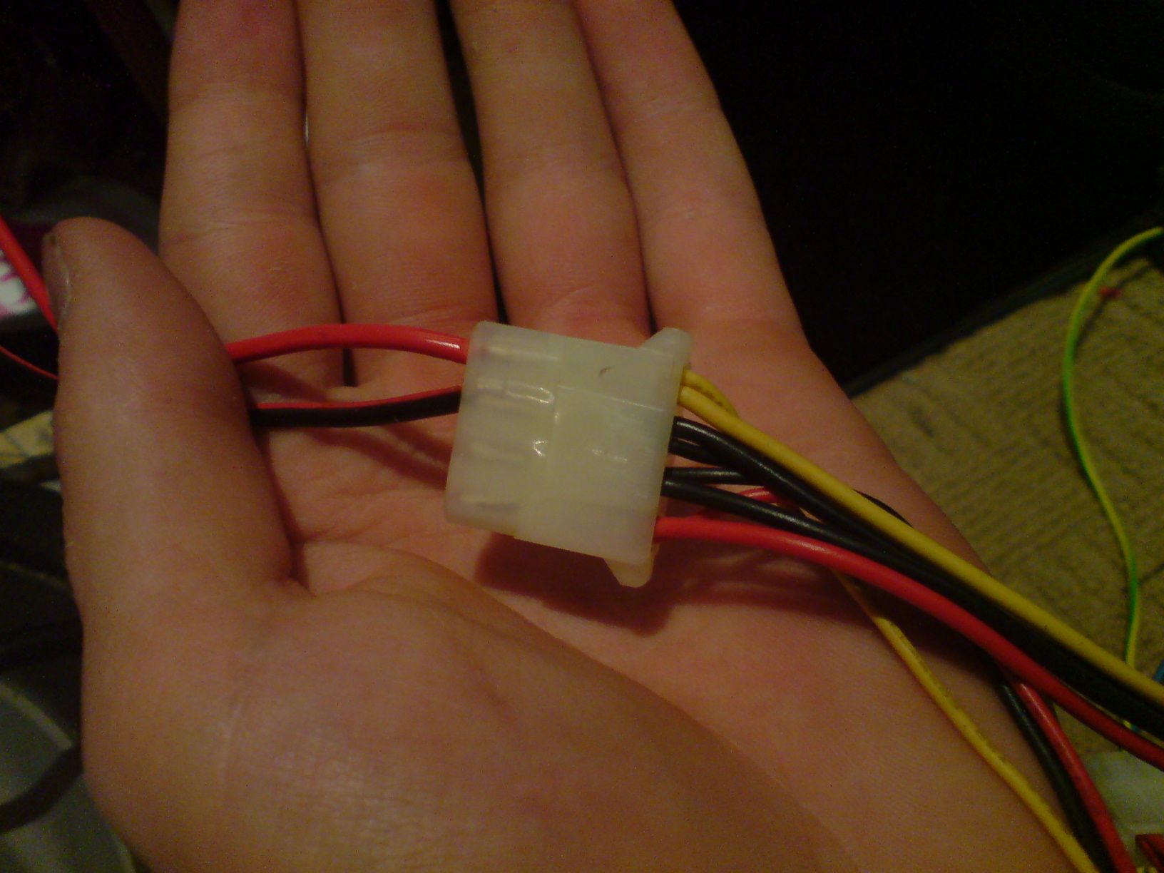 Wiring a Car Audio Amplifier and Headunit Up Indoors Using PC Power