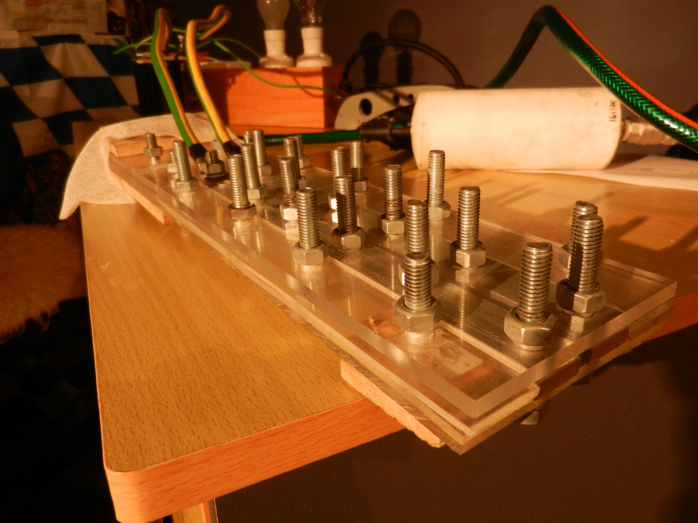 How to Make a Homemade Railgun 9 Steps Instructables