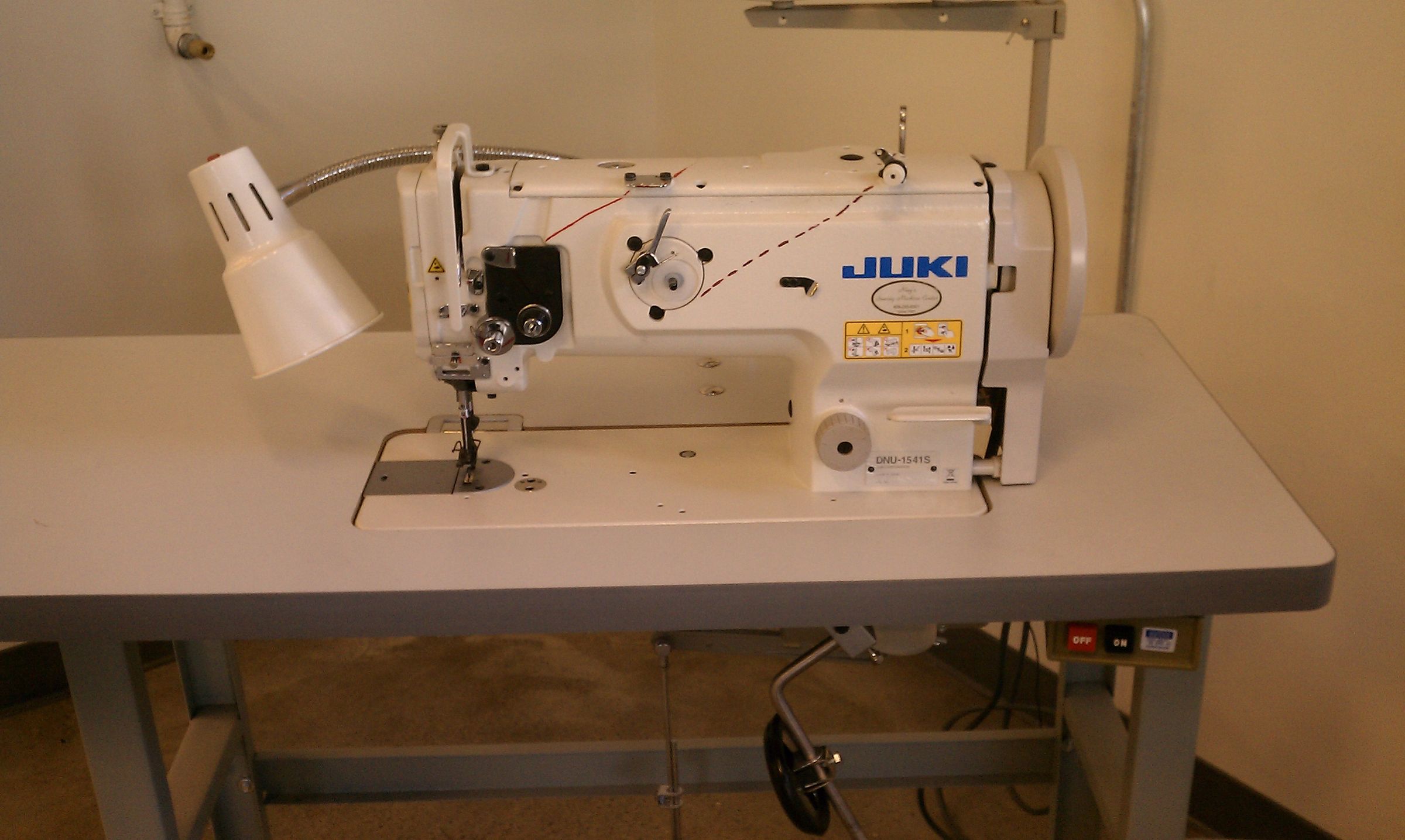 Reengage the Safety Clutch on Walking Foot Sewing Machine 4 Steps