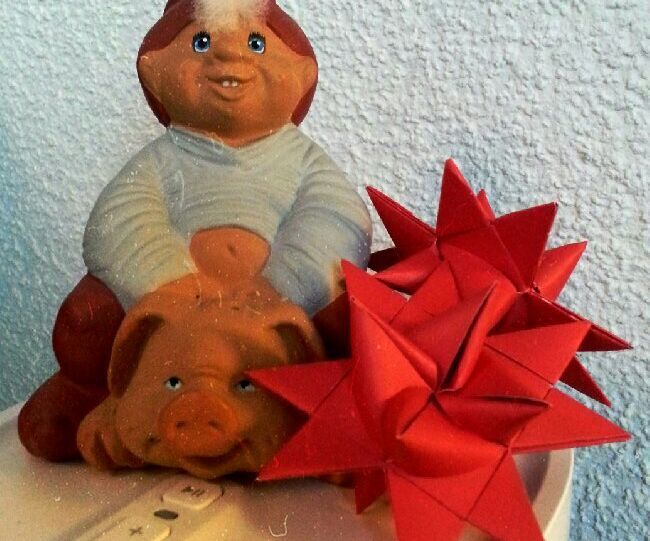 beautiful danish christmas stars in 3d DIY Project DIY Project Image
