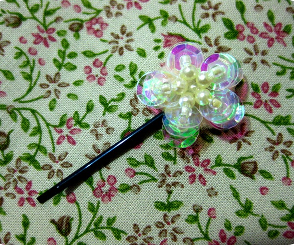 DIY: Sequin Flower Hairpin/Bobby Pin (pseudo-vintage/Victorian!)