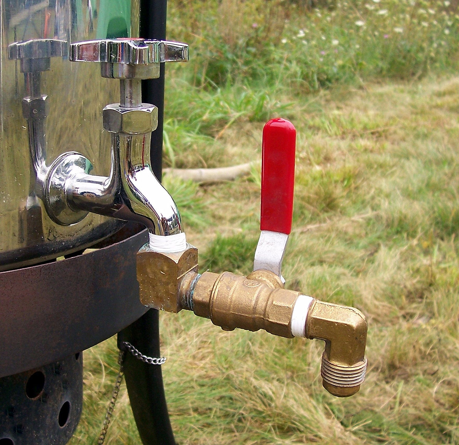 Camp Hot Water Heater With an Easy to Use Dispensing Feature 3 Steps
