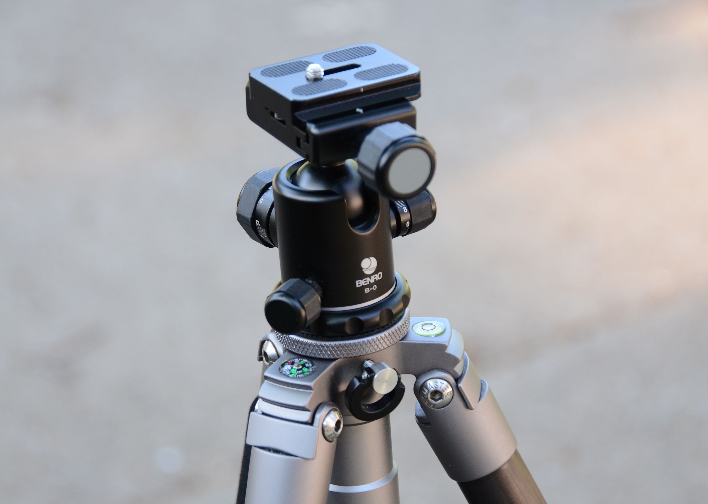 Light Weight Tripod Camera Slider for DSLR 5 Steps (with Pictures