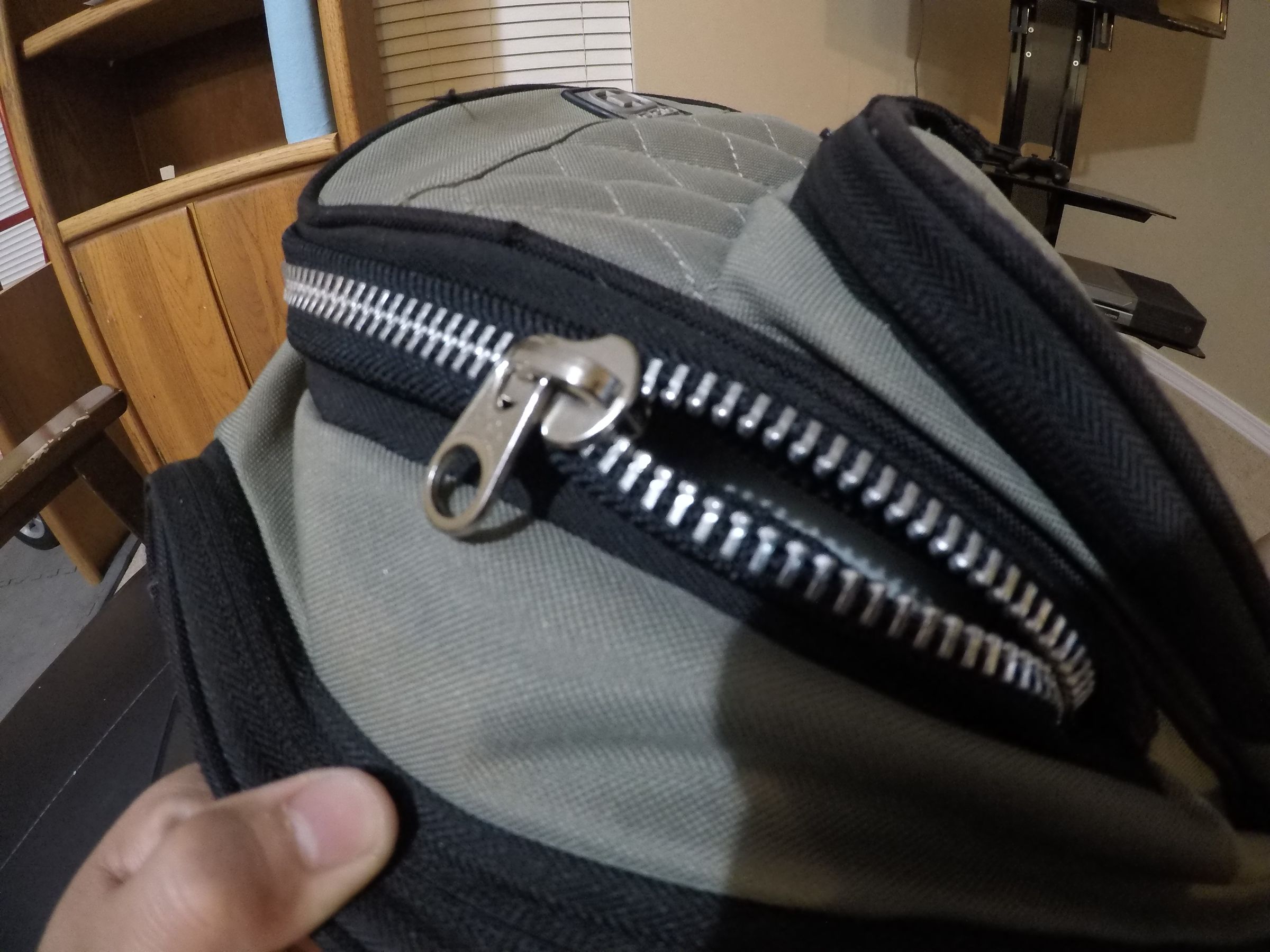 Back Pack Zipper Repair : 5 Steps 
