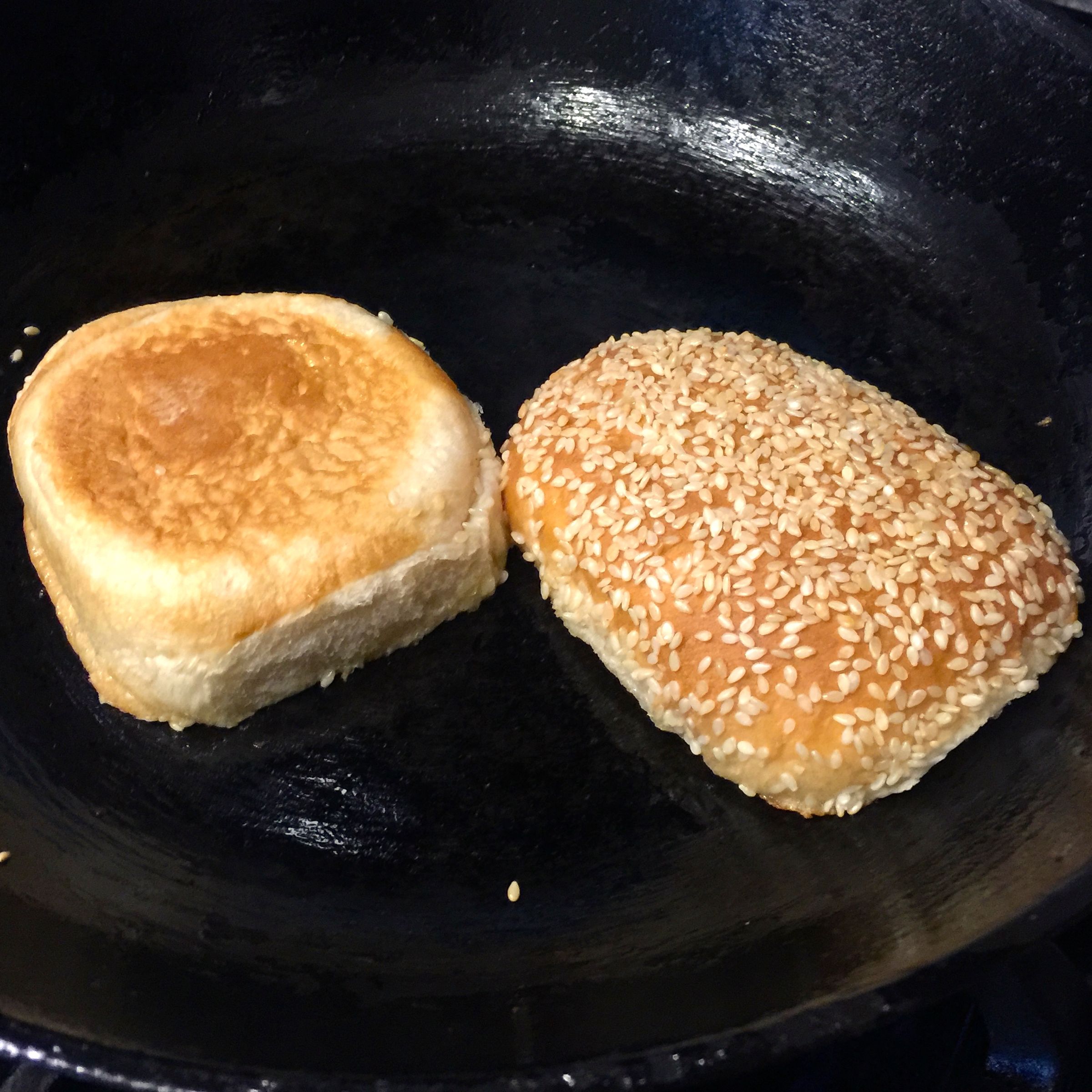 StepByStep Toasting Hamburger Buns on Stove 8 Steps (with Pictures