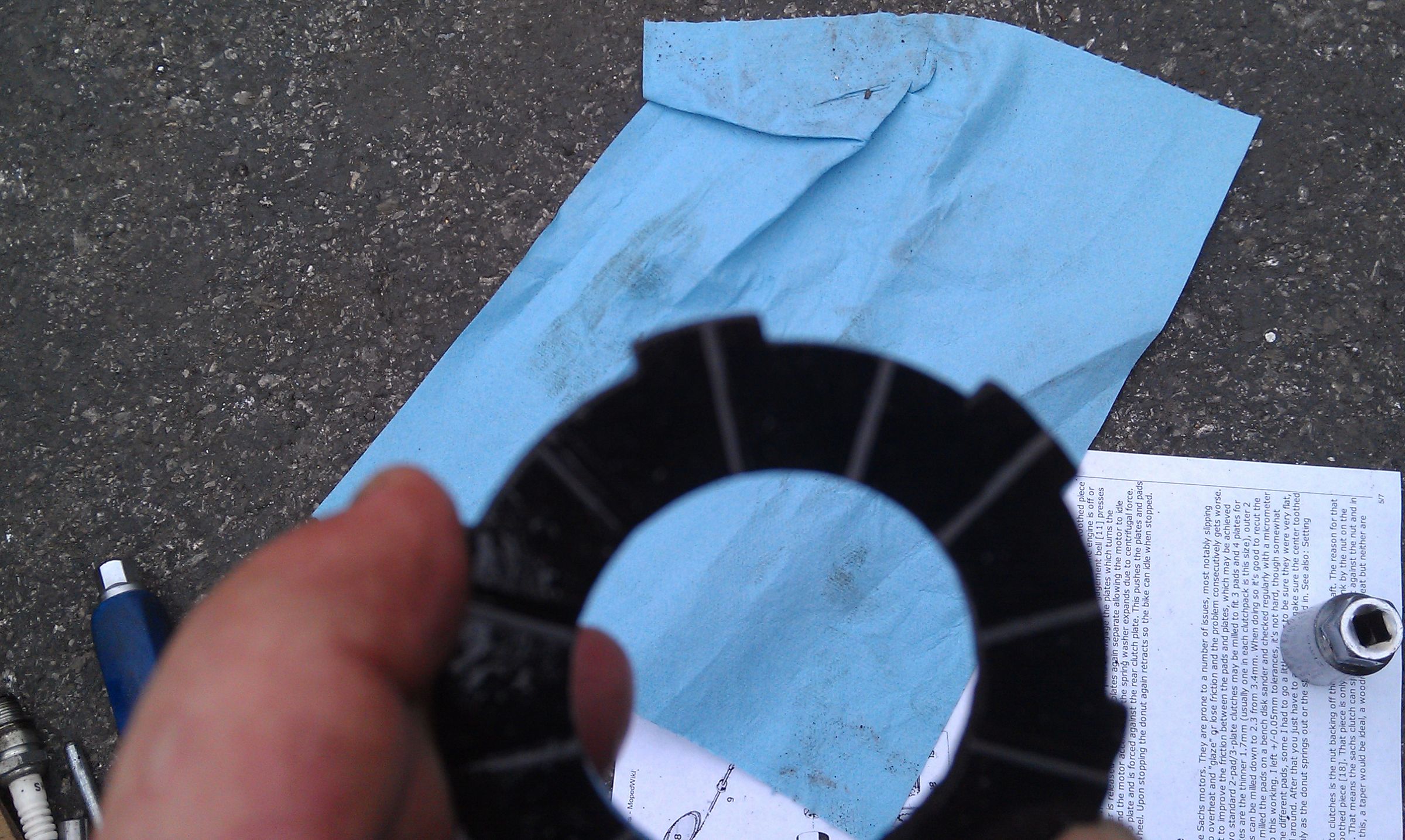 SACHS MOPED CLUTCH REPAIR AND REINSTALLATION! 5 Steps Instructables