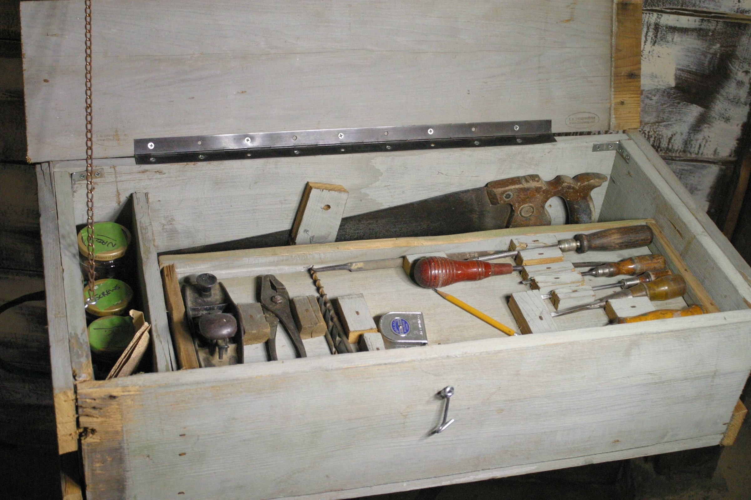 make your own free toolbox with only inexpensive hand tools DIY Project DIY Project Image