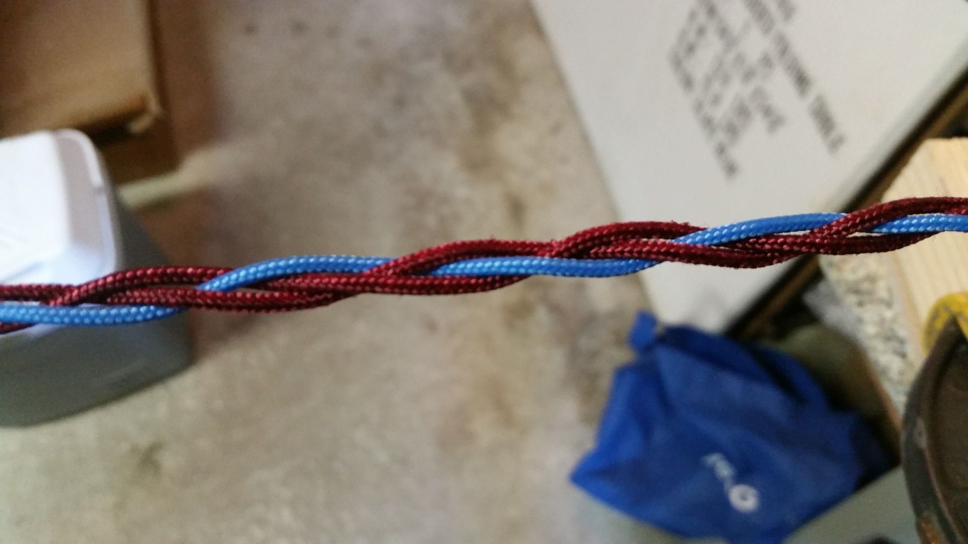 Braided Paracord Auxiliary Cable (Aux Cord) 6 Steps (with Pictures