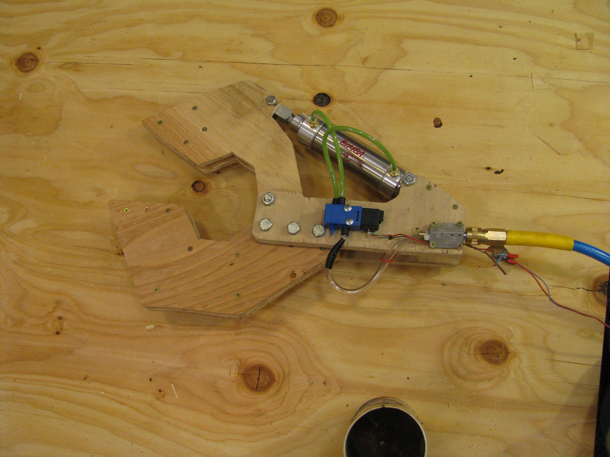 Pneumatic Claw 7 Steps (with Pictures) Instructables