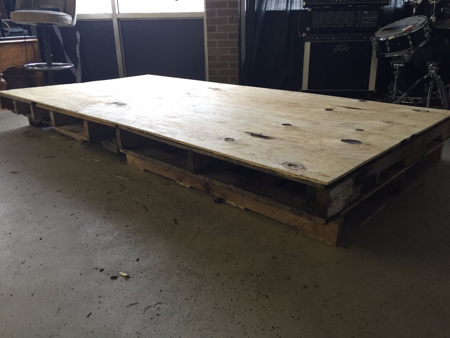 Pallet Stage 5 Steps (with Pictures) Instructables