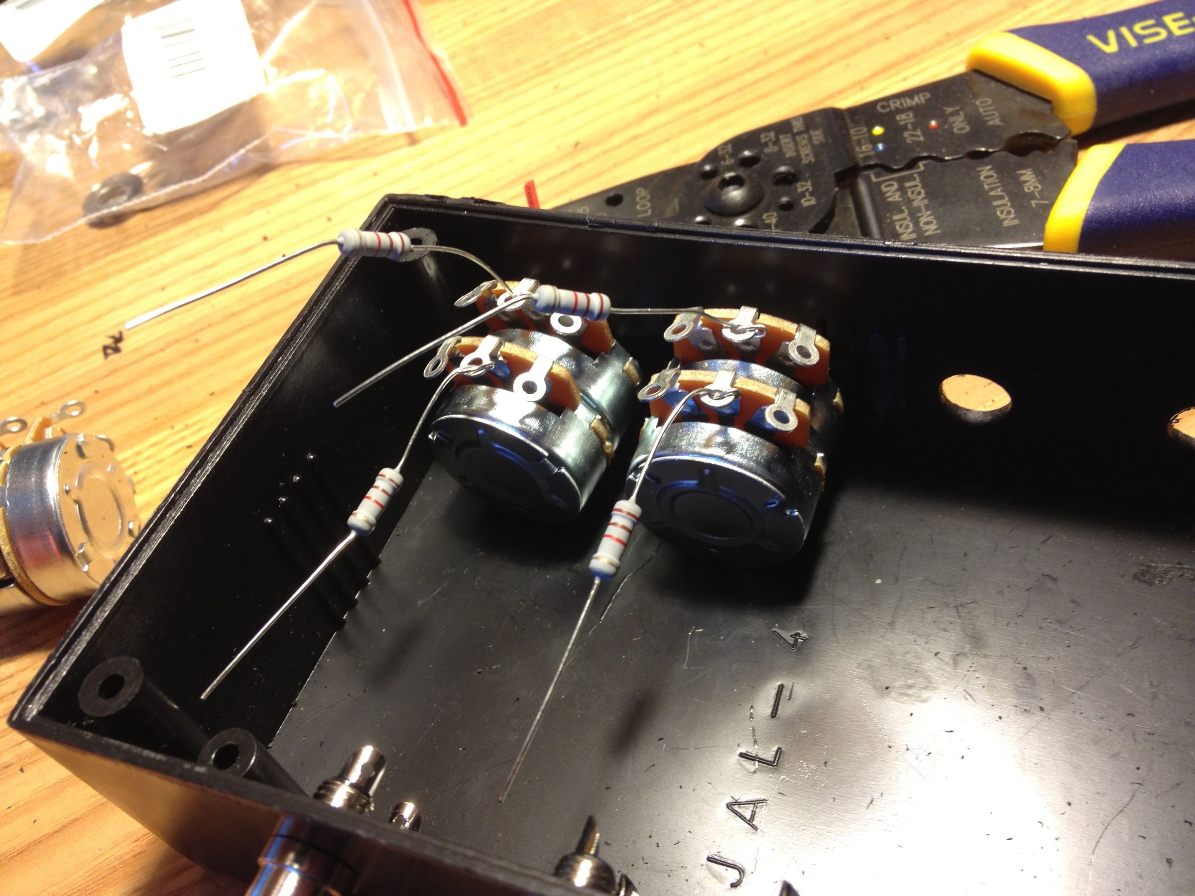 Passive Audio Mixer W/ Channel Volume Control : 6 Steps - Instructables