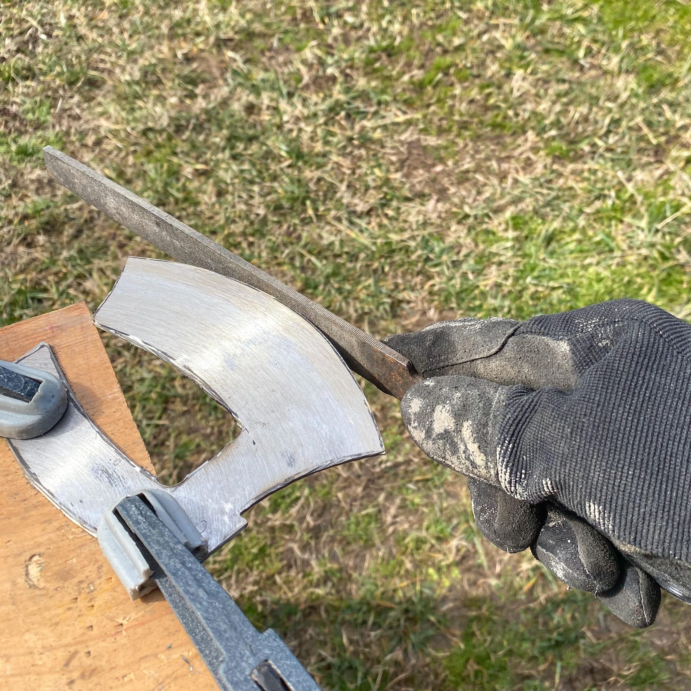 How to Make a Ulu Knife From a Old Saw Blade Plus a Bonus Cutting Board 9 Steps (with Pictures