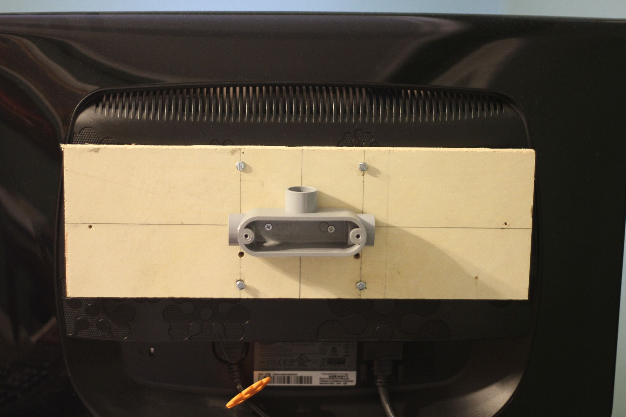 Monitor Speaker Mount 6 Steps Instructables