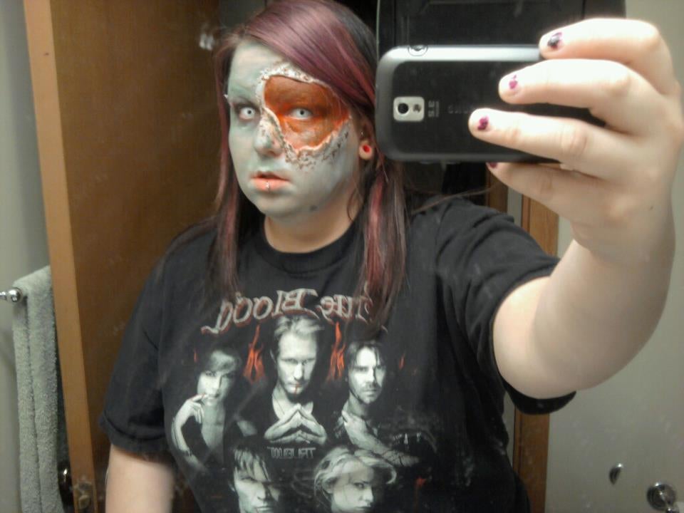 How to Look Like a Zombie. 7 Steps (with Pictures) Instructables