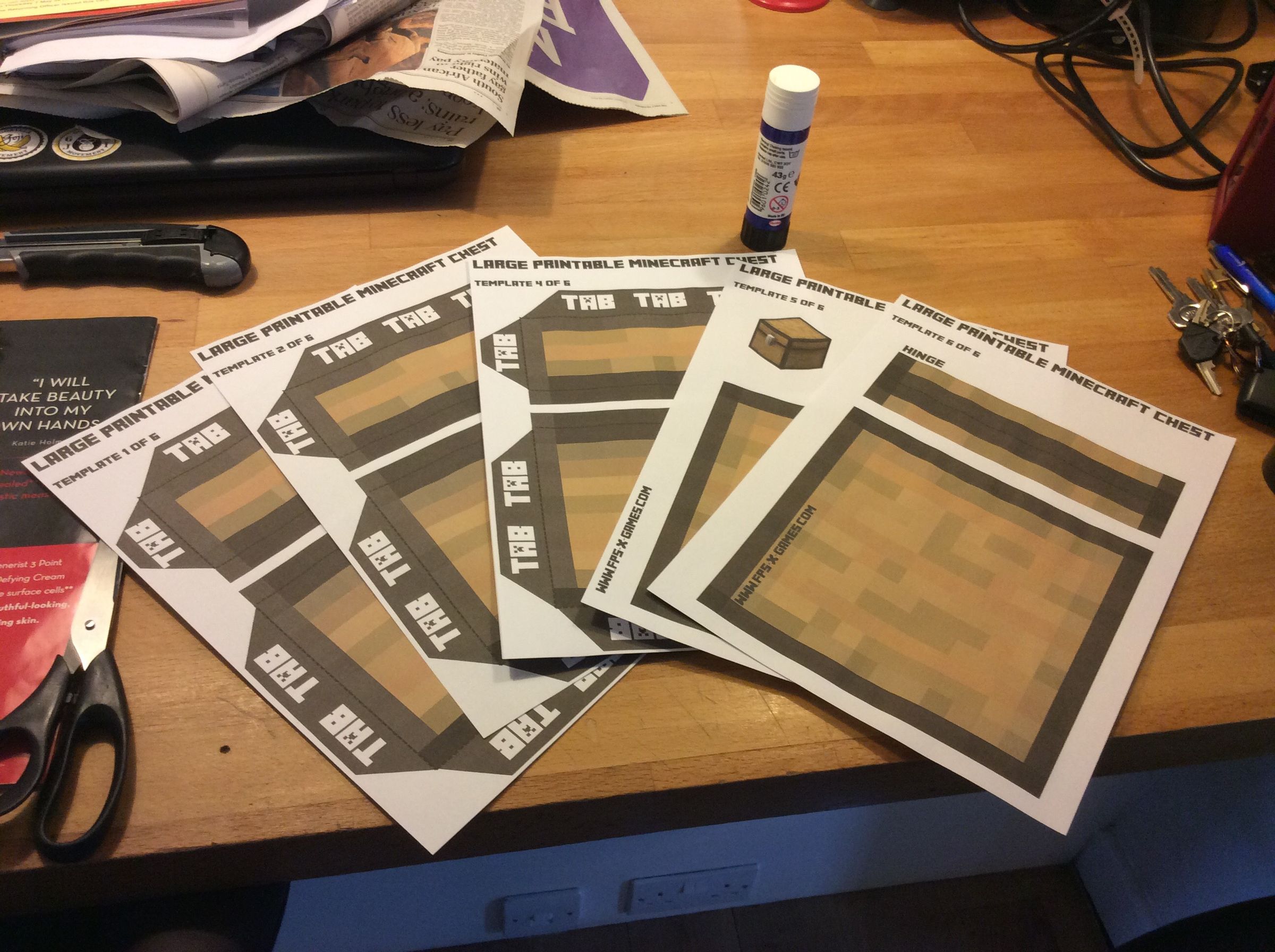 DIY guide for Minecraft Chest with step-by-step instructions