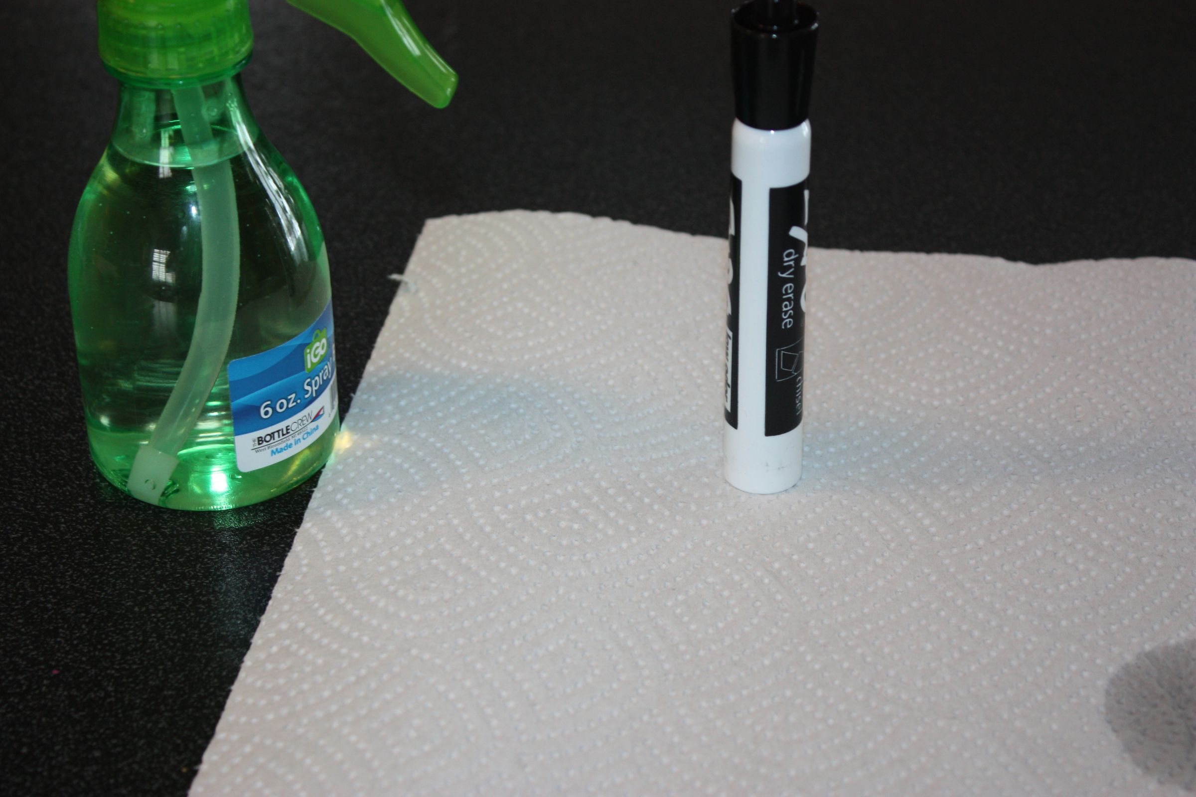 How to Get Permanent Marker Off of a Plastic Folder 5 Steps