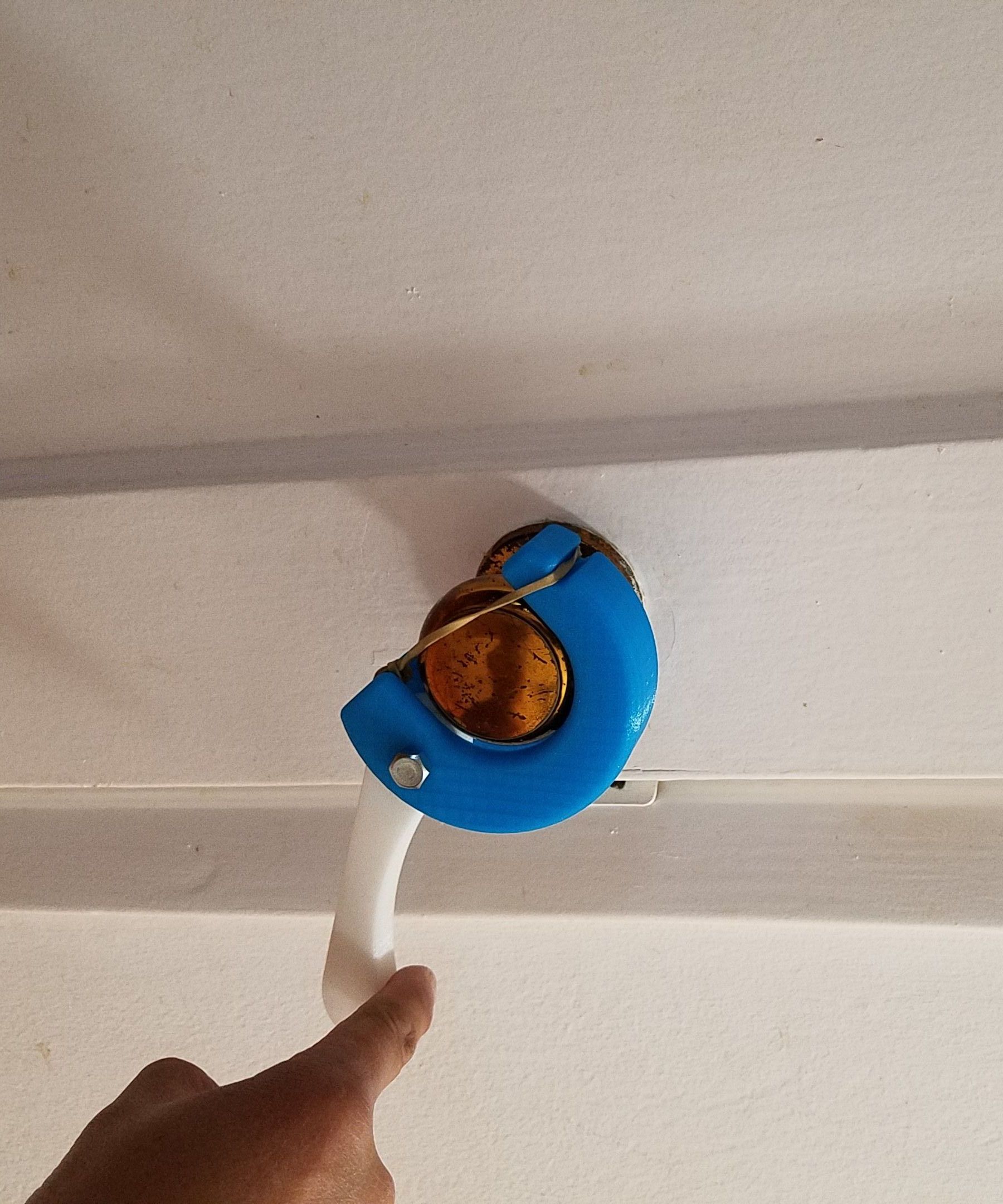 Portable Assistive Door Handle (Made at 5 Steps (with