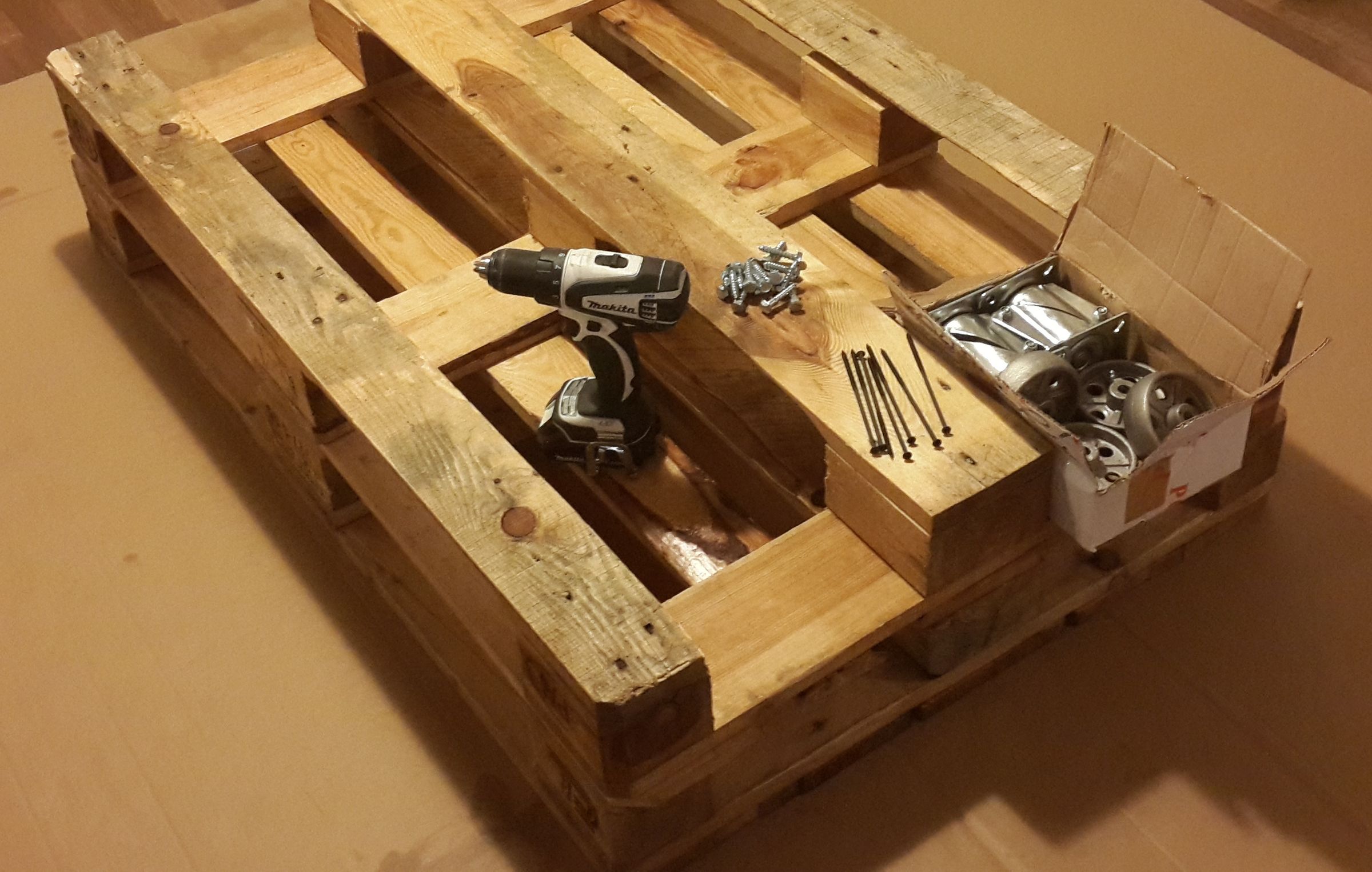 30 Minute Pallet Coffee Table 9 Steps (with Pictures) Instructables