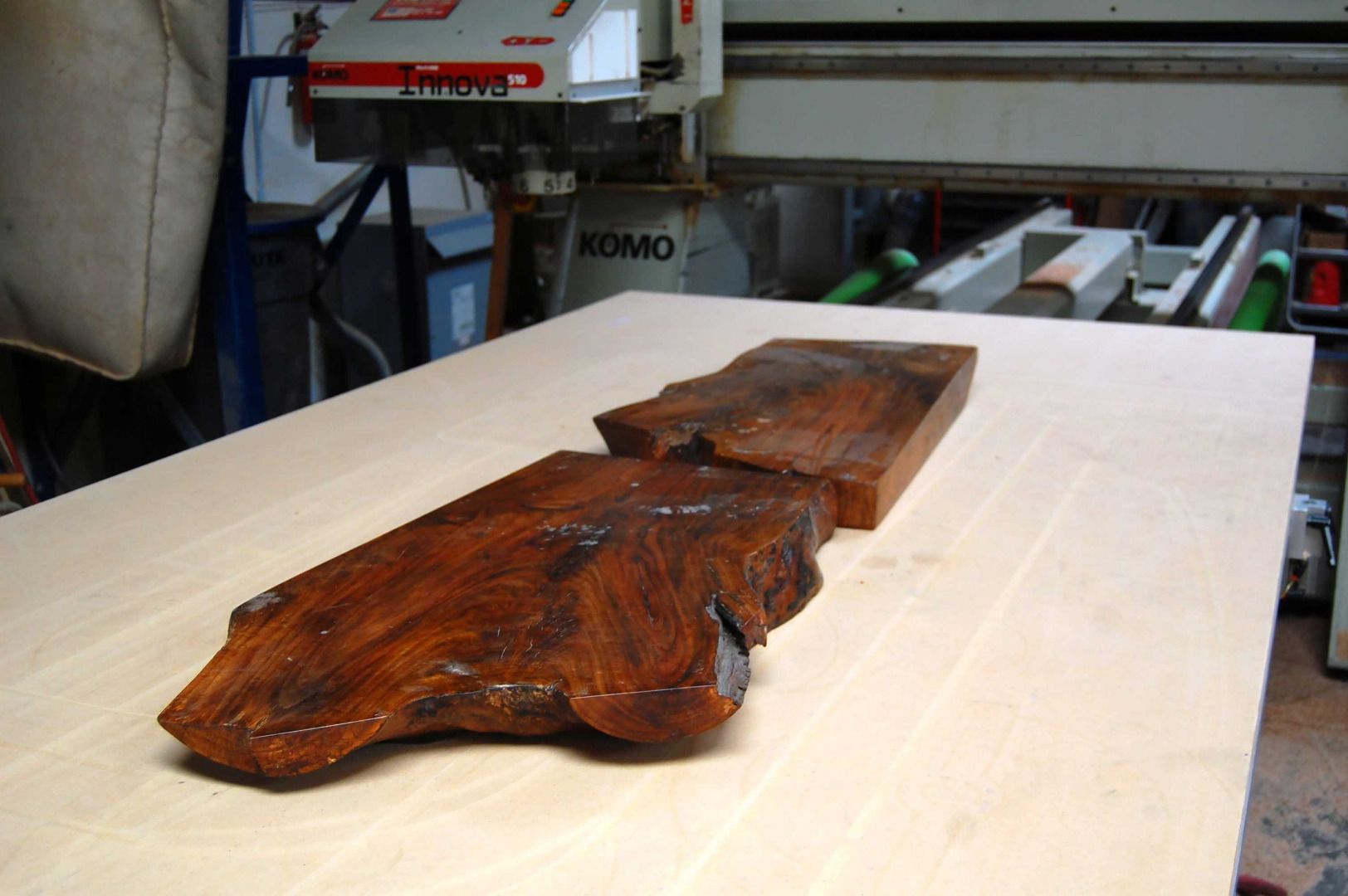 Plane Your Wood Slabs With a Planing Sled That You Build 13 Steps