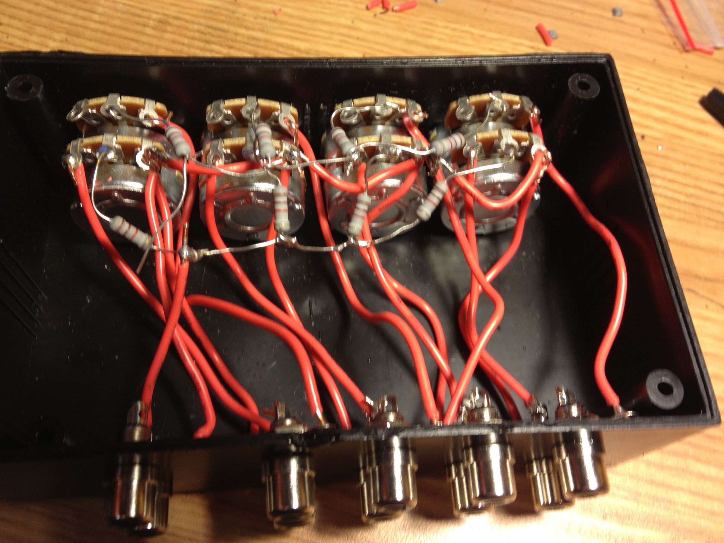 Passive Audio Mixer W/ Channel Volume Control : 6 Steps - Instructables