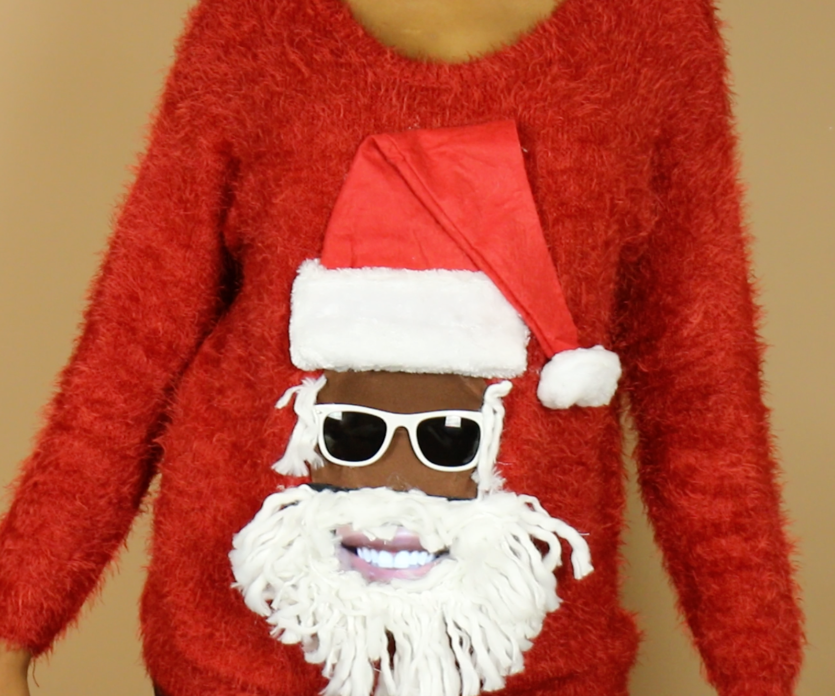 diy talking santa ugly christmas sweater (insert smartphone!) DIY Project DIY Project Image
