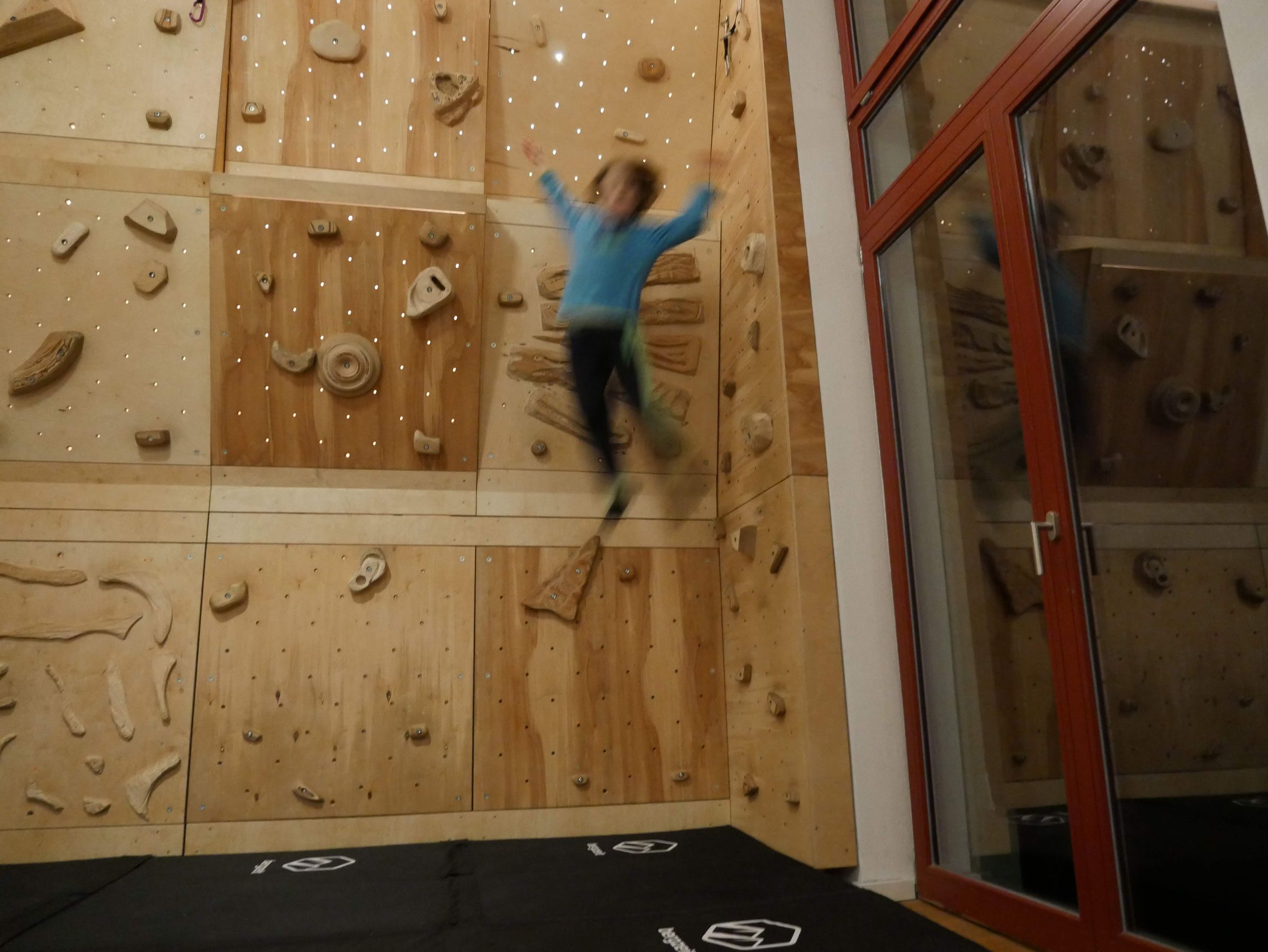 All Wooden Climbing Wall (with Interchangeable Wall Parts) 8 Steps