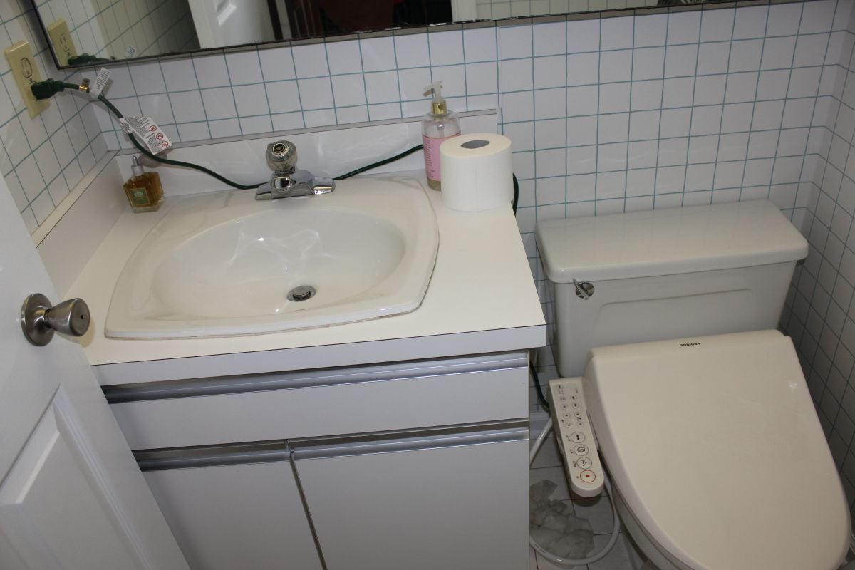 Installing a Japanese Toilet Seat 5 Steps Instructables