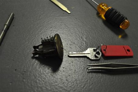 How to Re-Pin a Lock Without Original Key : 6 Steps (with Pictures ...
