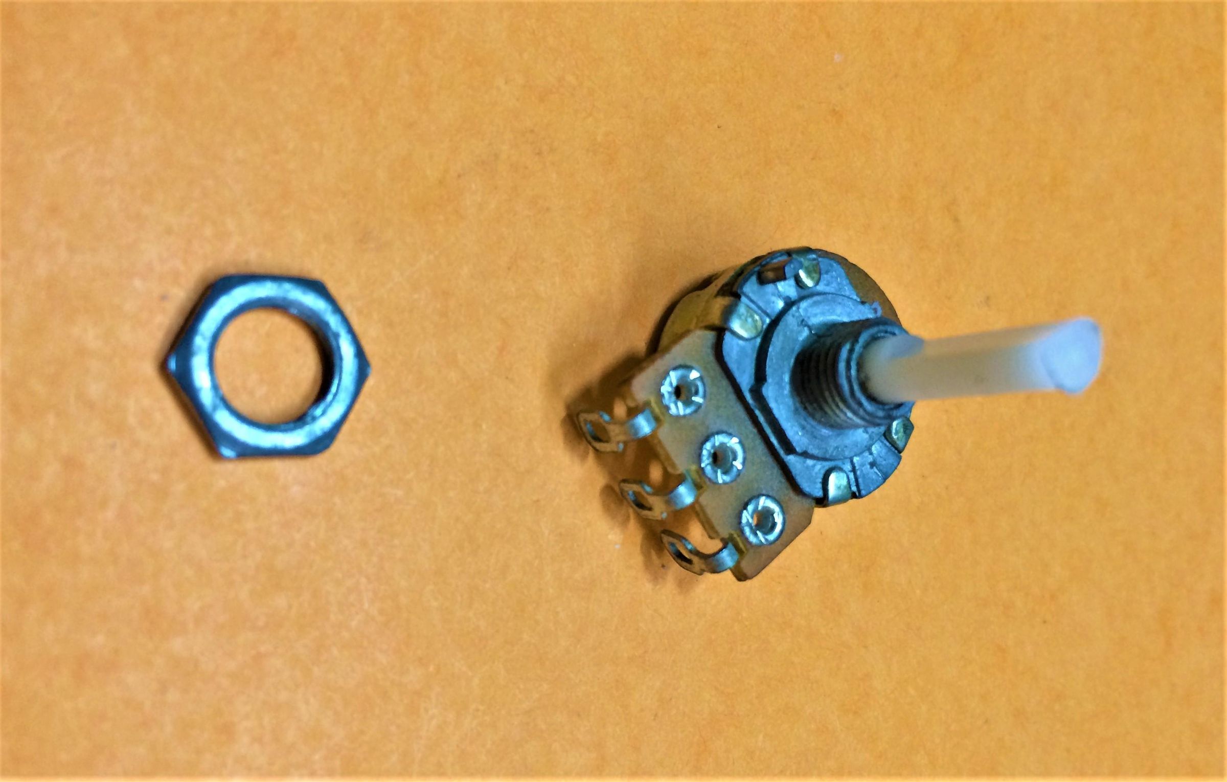 DIY MultiTurn Potentiometer (Using Worm Gear Mechanism) 11 Steps