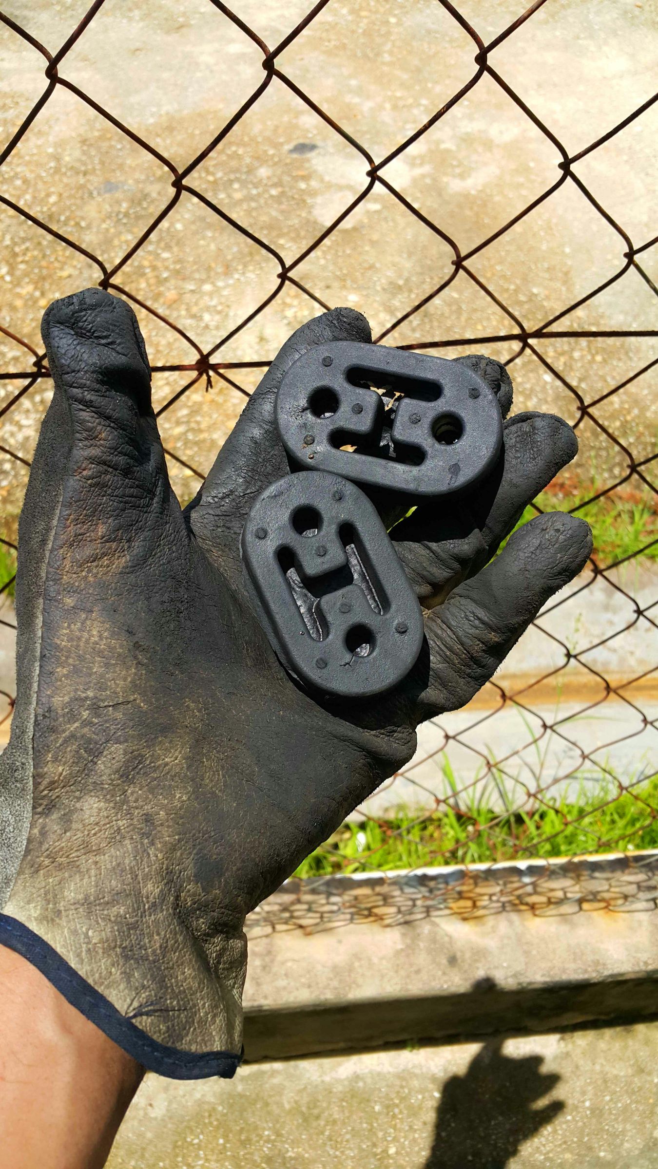 Replacing Exhaust Rubber Hangers. Instructables