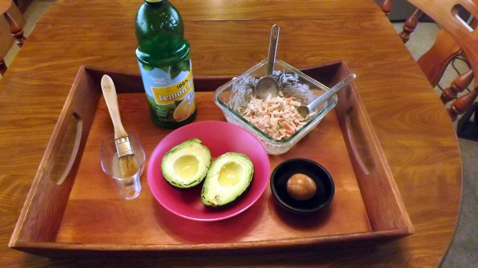 AVOCADO WITH SPICY IMITATION CRAB MEAT STUFFING 4 Steps (with