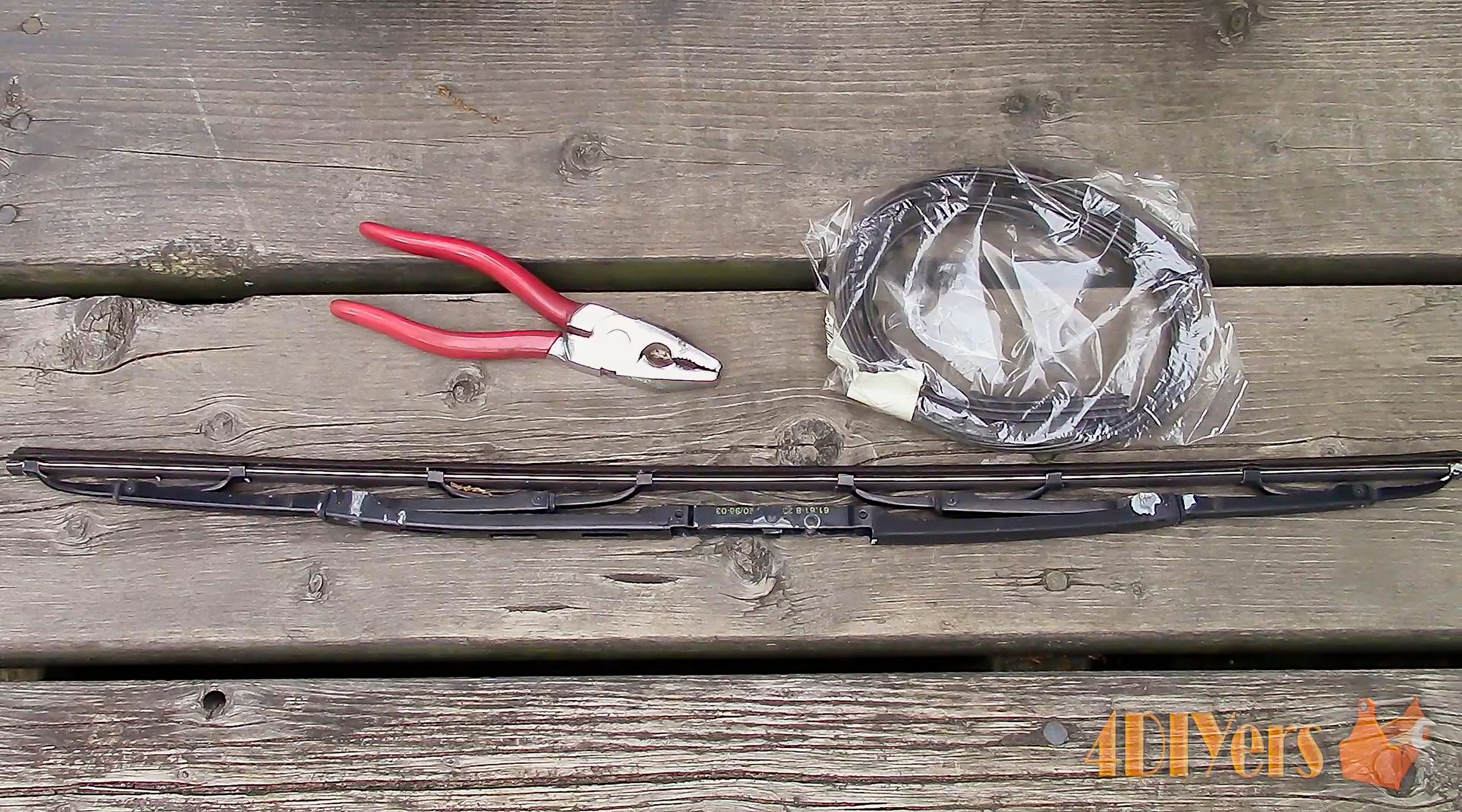 How to Replace Wiper Blade Refills 4 Steps (with Pictures