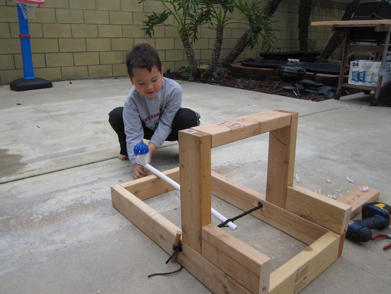 Easy Backyard Catapult For Hero Dads : 10 Steps (With Pictures) -  Instructables