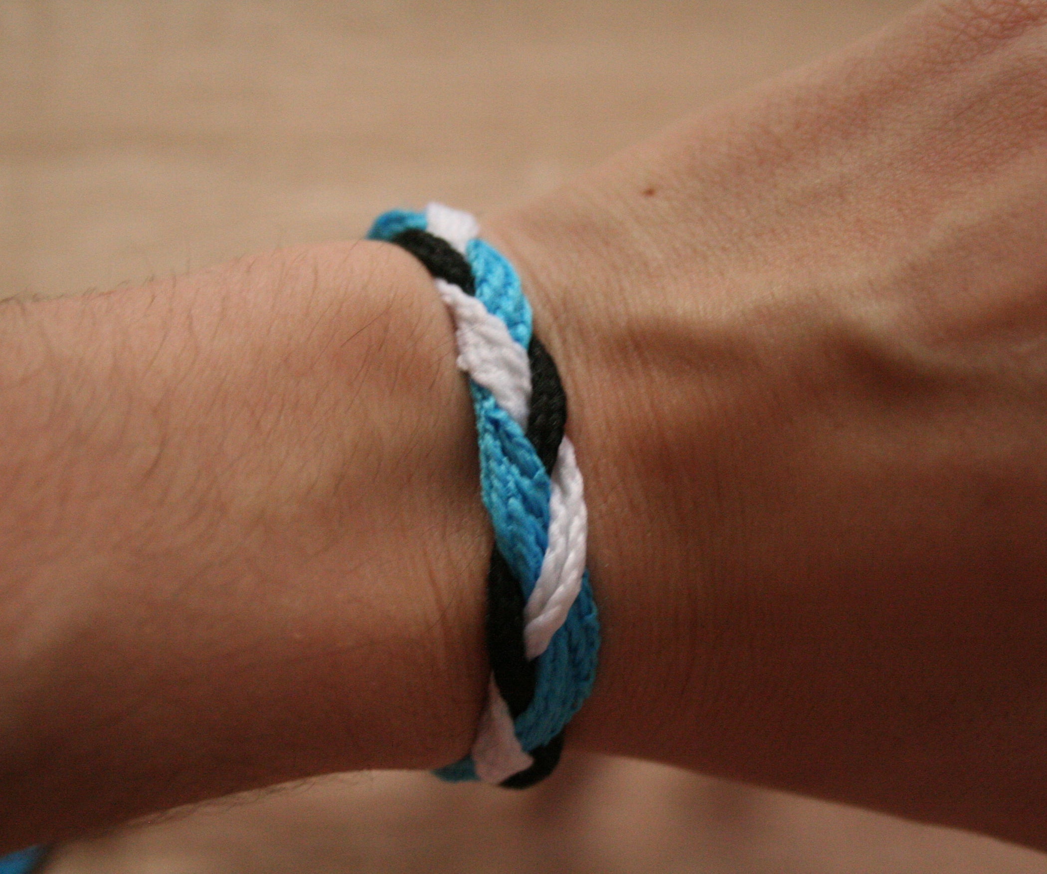 Braided Shoelace Bracelet 5 Steps (with Pictures) Instructables