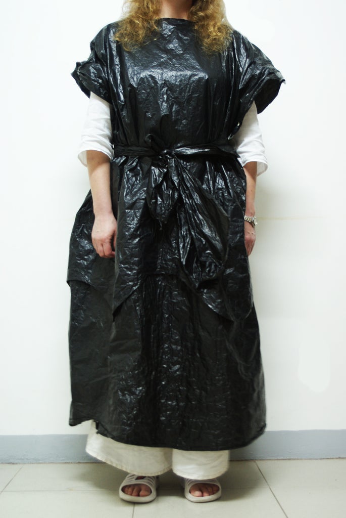 Trashbag Raincoat For Dog Owner 3 Steps Instructables
