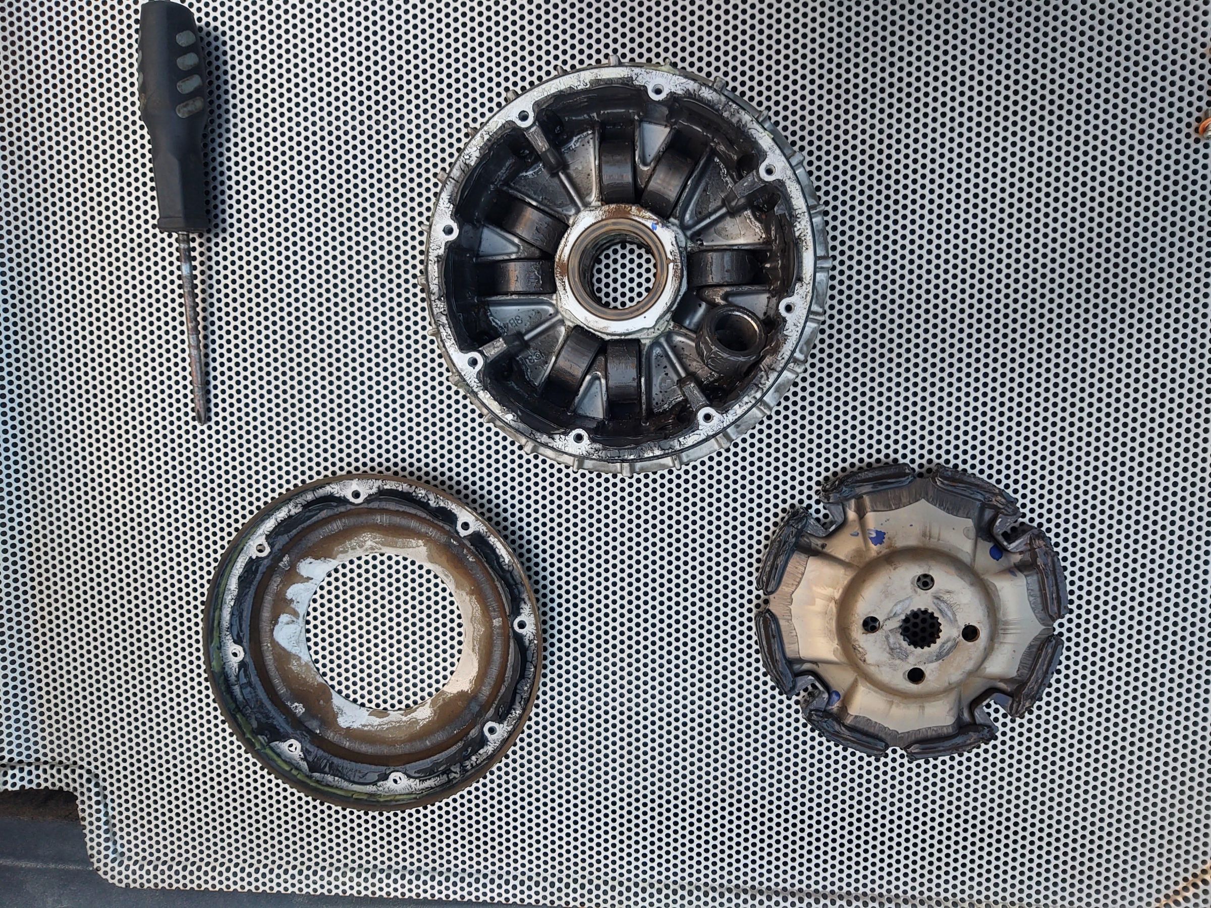 How to Change Clutch Weights and Add Shims to 2016-2018 Yamaha Kodiak ...